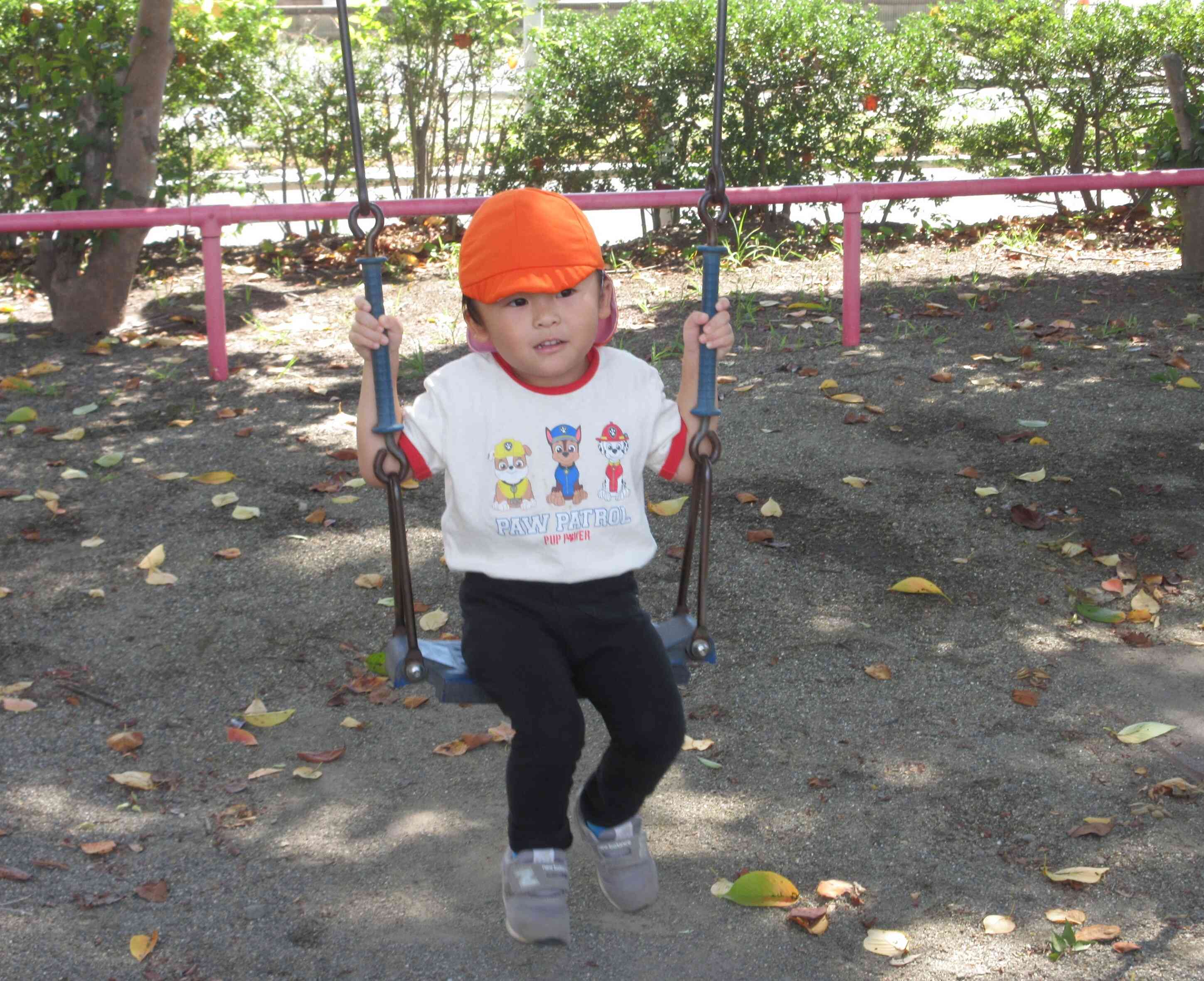 ブランコも楽しいな～♪