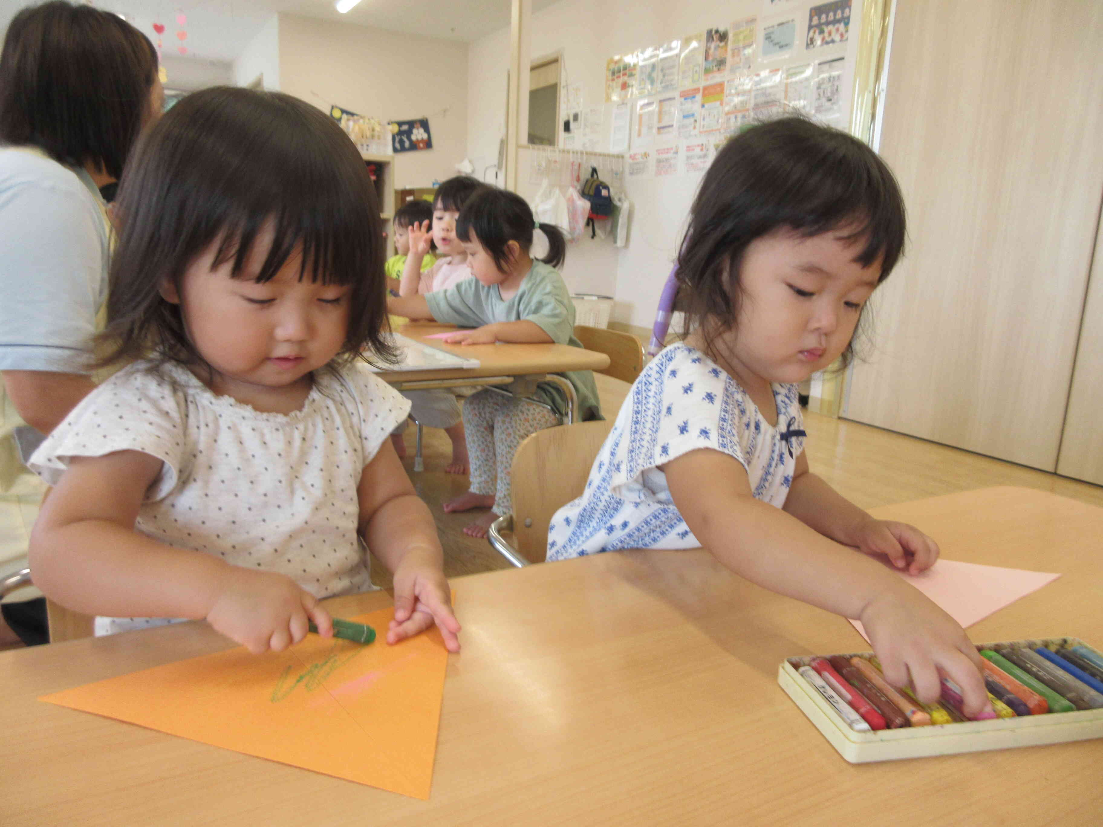 何を描こうかな～♪