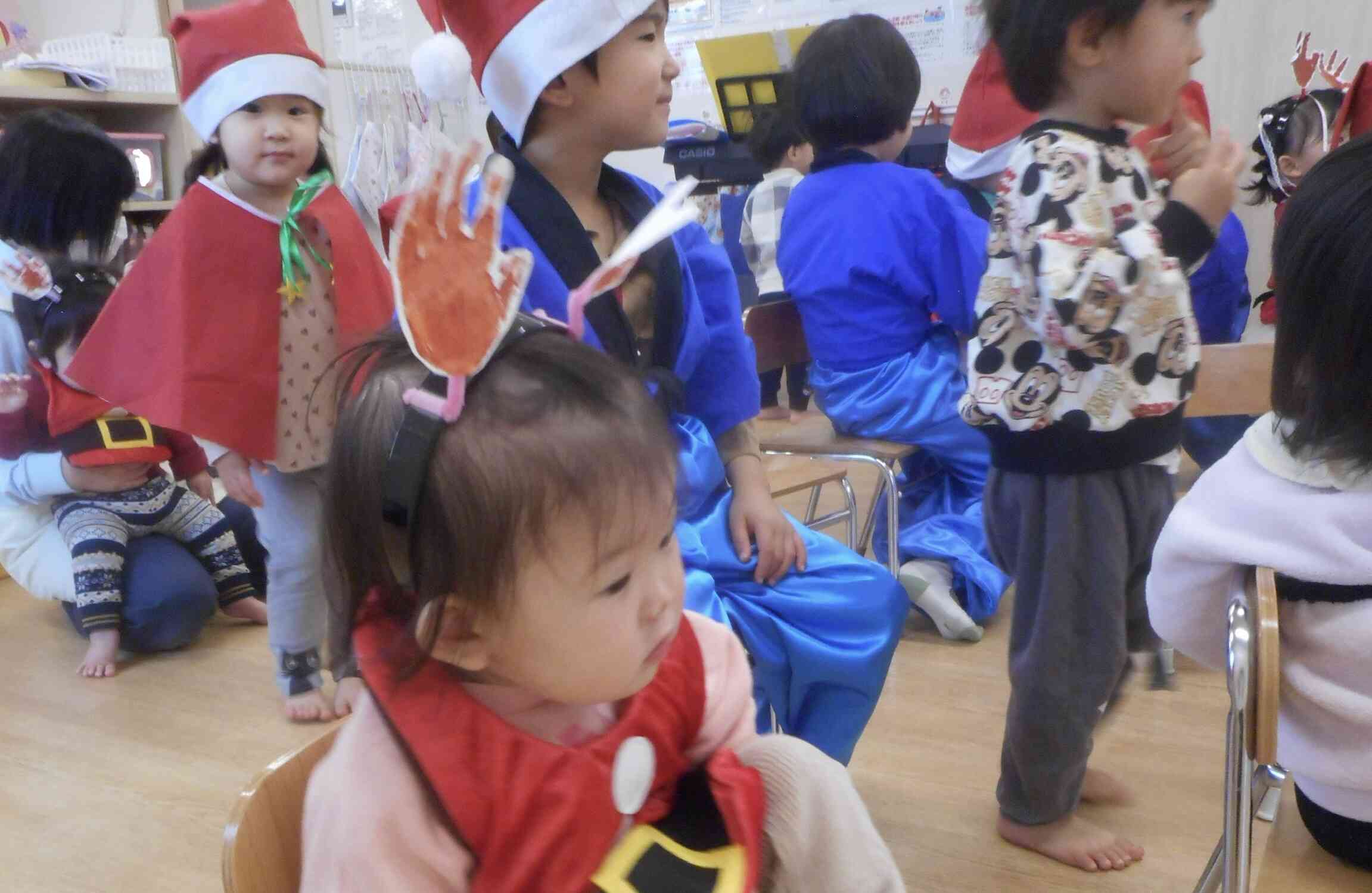 サンタさんに興味津々♪