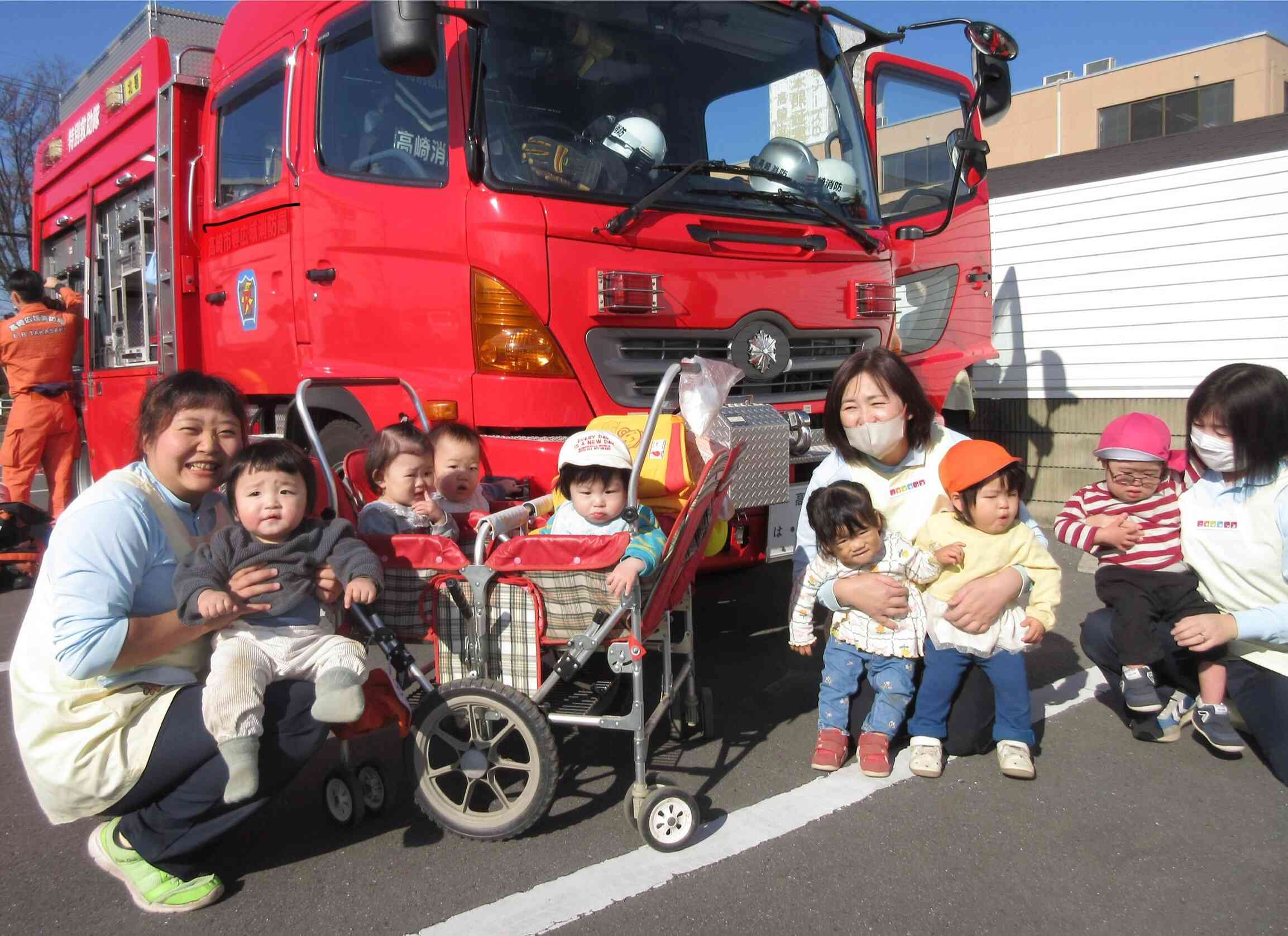 ひよこ組・りす1組　立ち合い避難訓練の様子