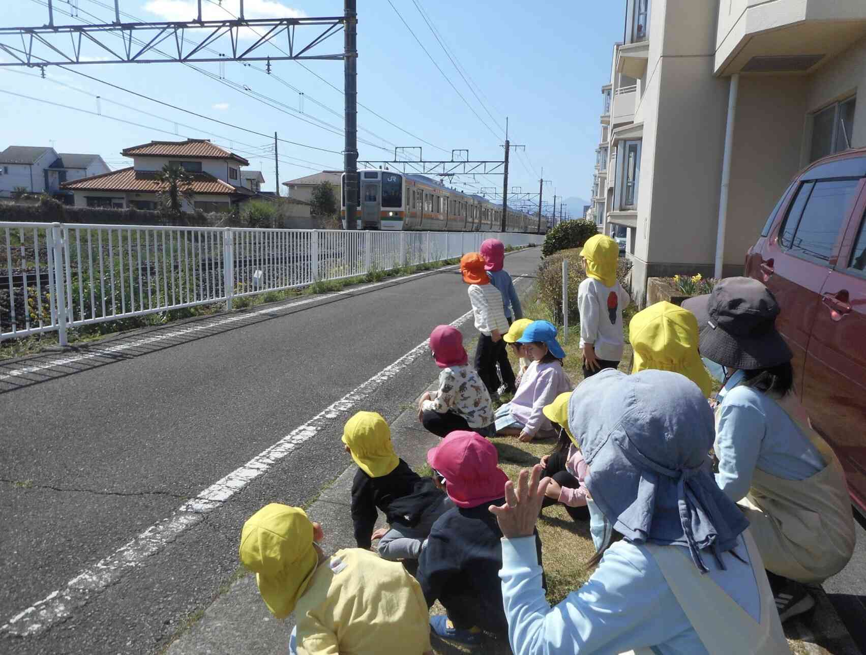 春の散歩（3・4・5歳児クラス）
