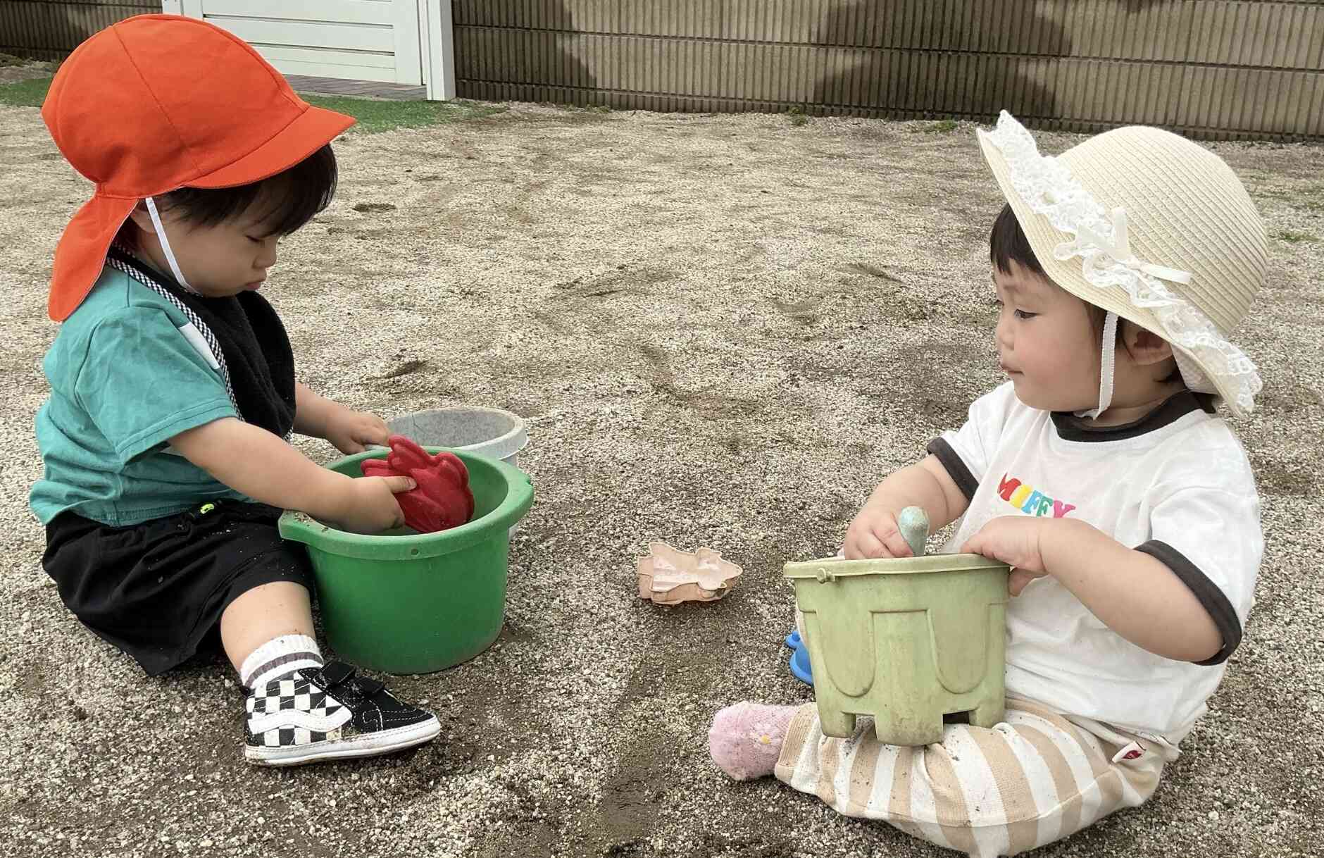 砂遊びも楽しいね