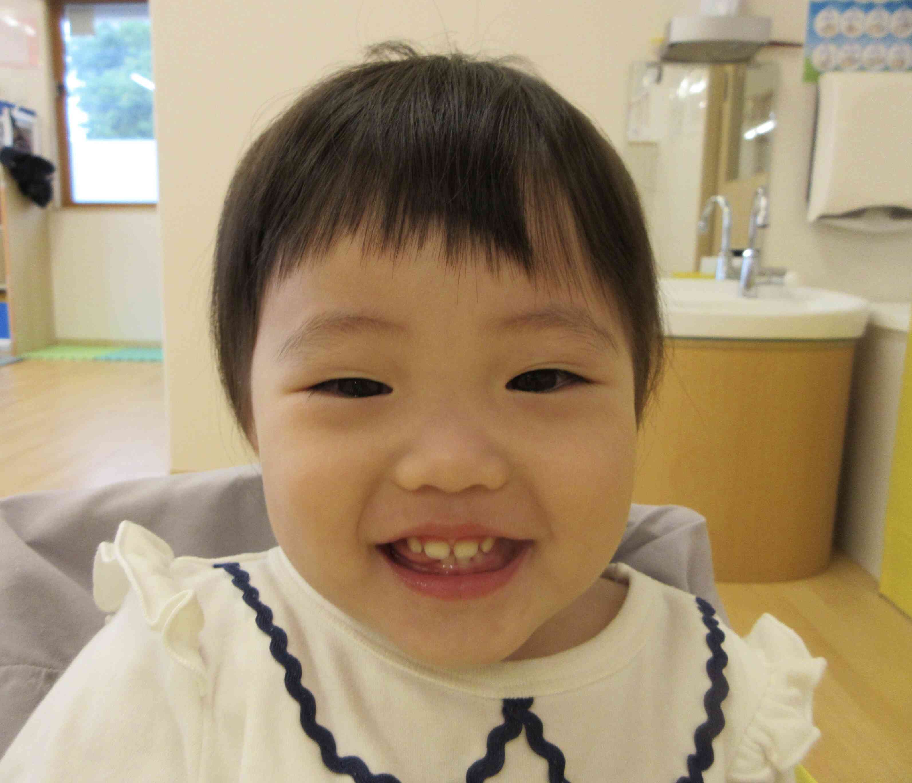 可愛い笑顔集です（ひよこ組0歳児、あひる1組1歳児）