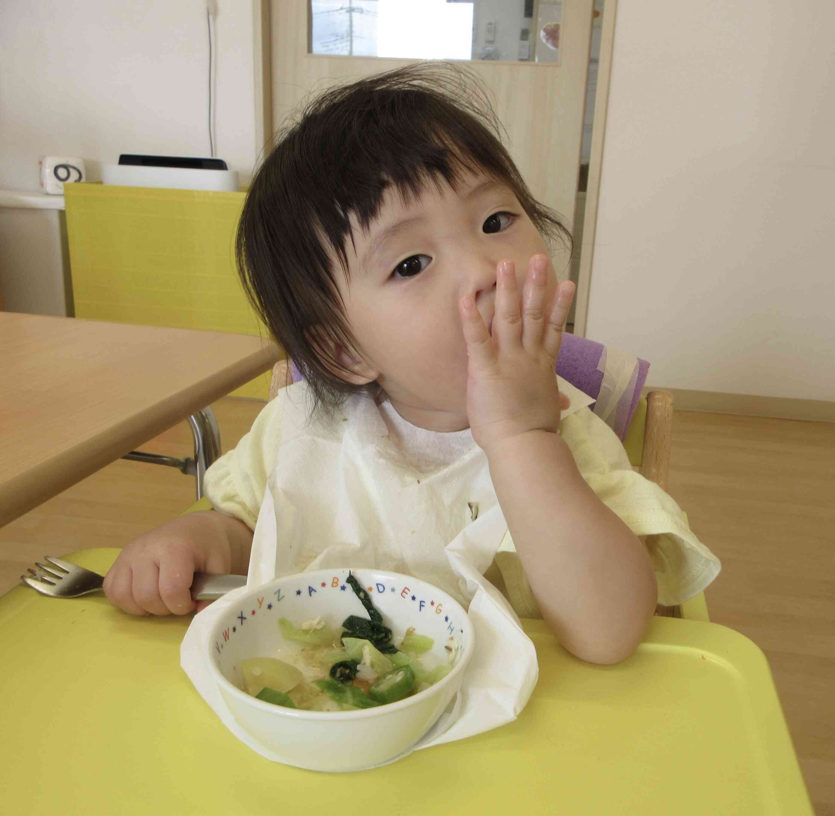 食事の様子（0歳児・1歳児クラス）
