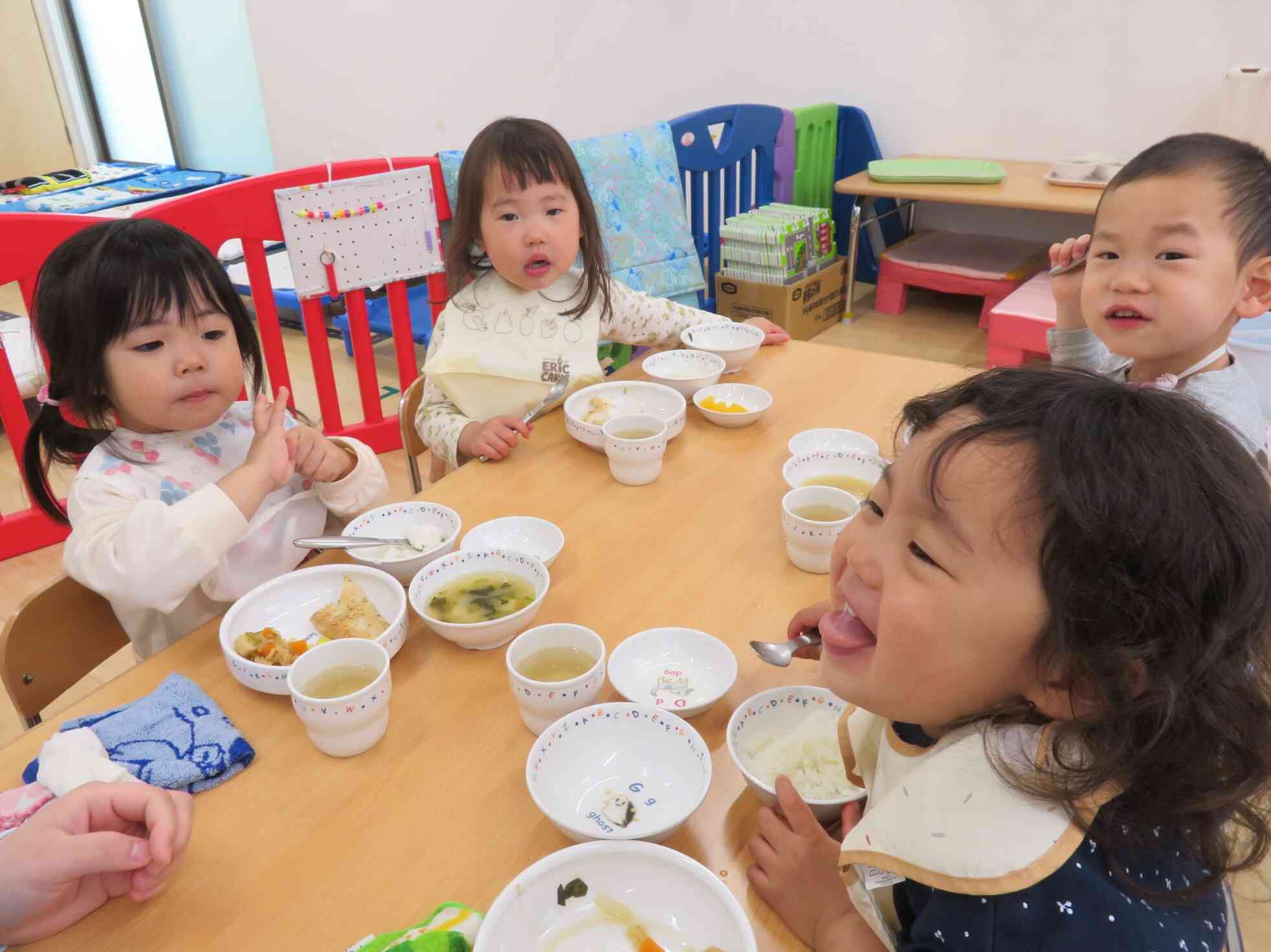 ４月７日　給食の時間☆