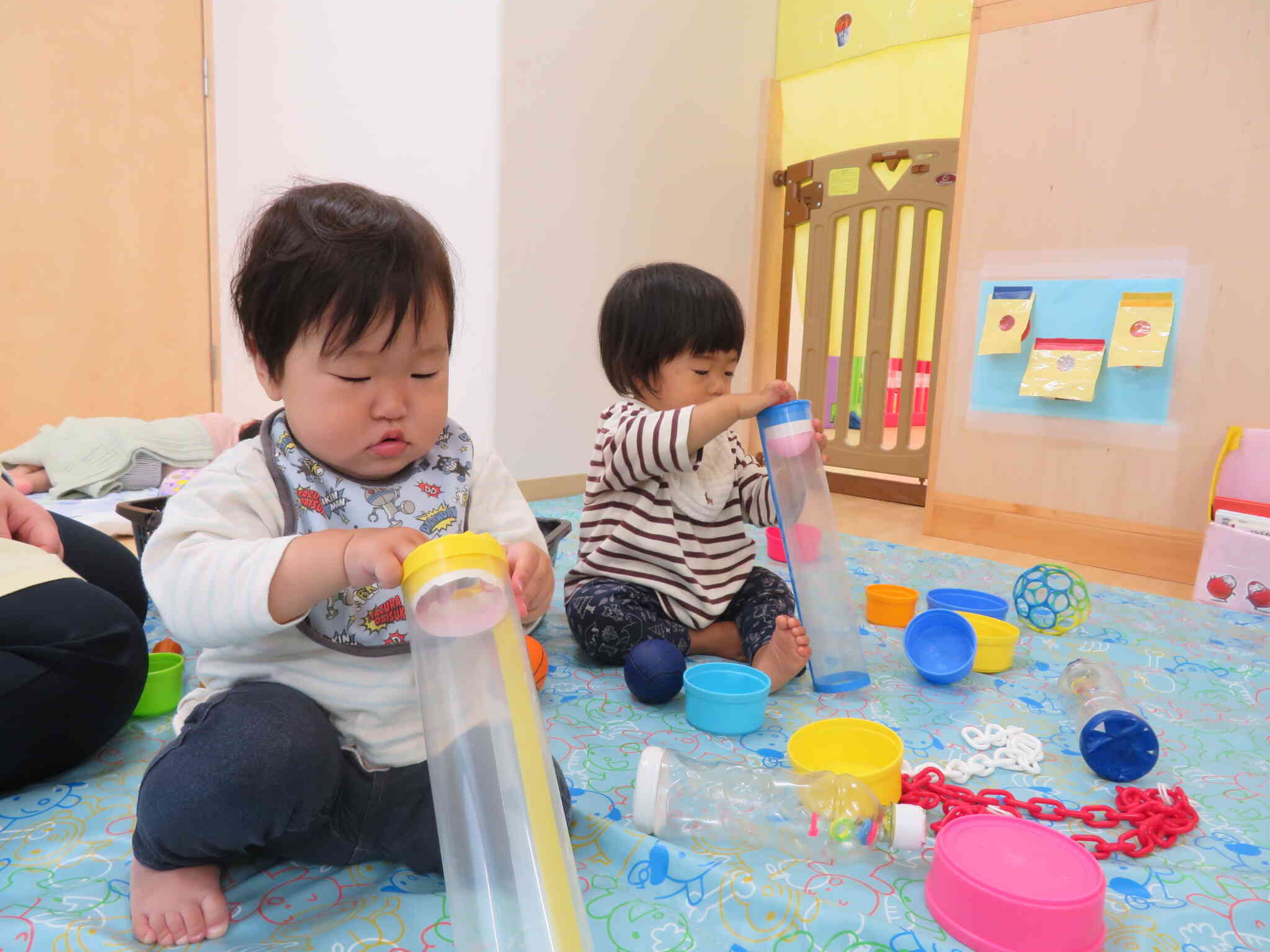 ひよこ組(0歳児クラス)   室内遊び☆