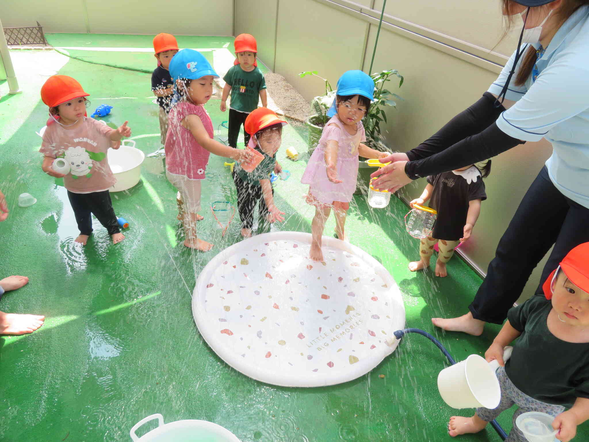 うさぎ組・あひる組　水遊び☆