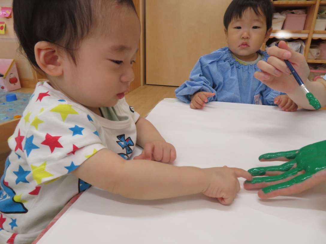 ひよこ組　絵の具遊び☆
