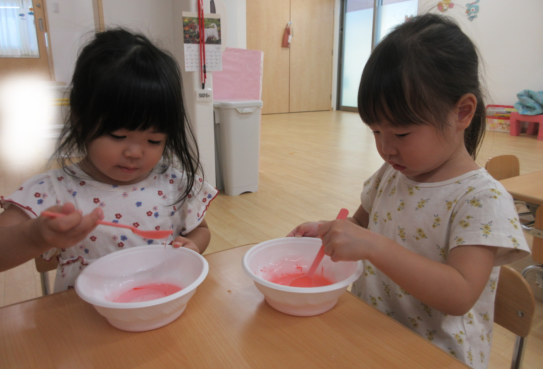 うさぎ組(2歳児) 感触あそび☆