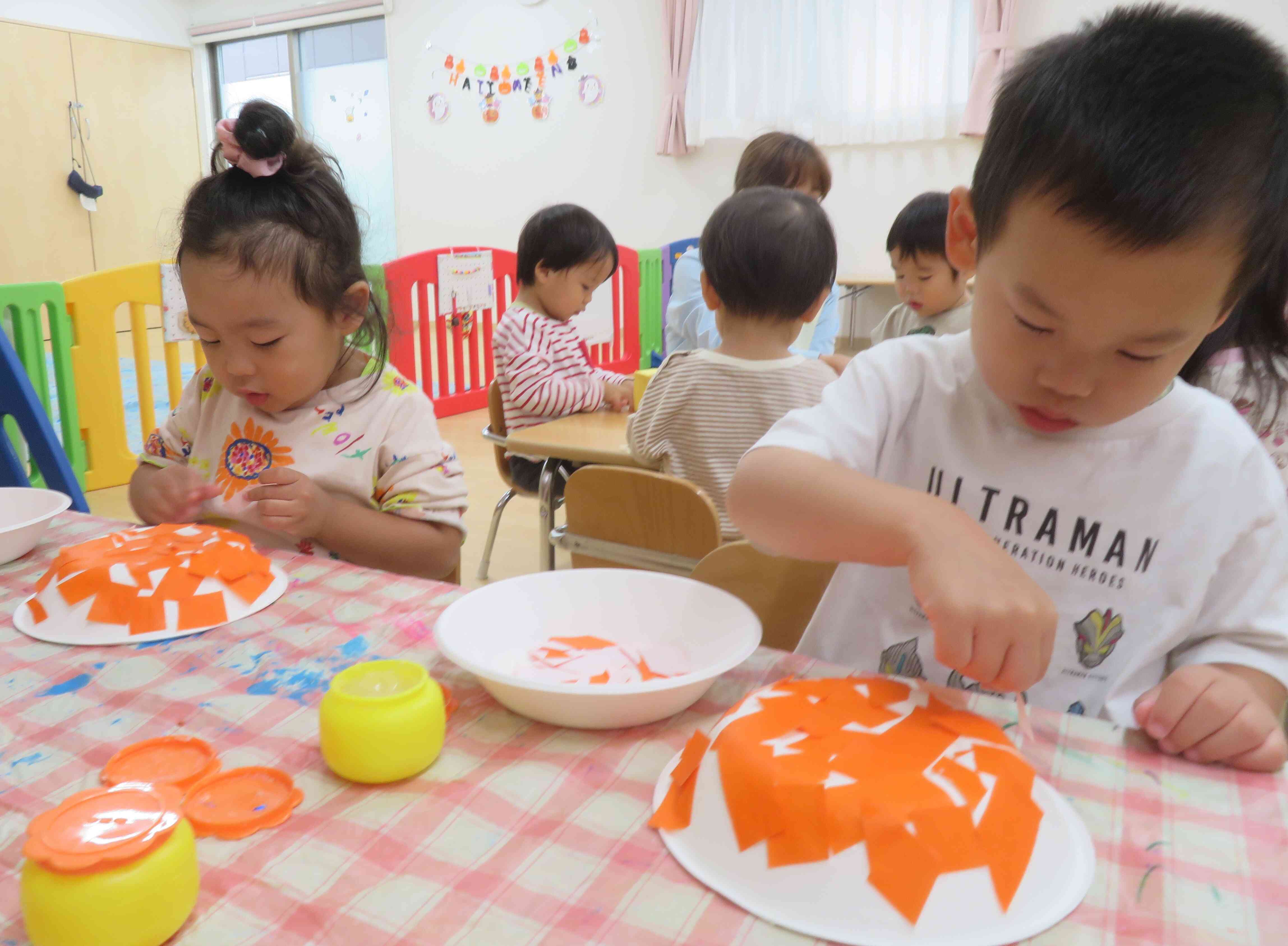 うさぎ組（2歳児）　ハロウィン製作☆