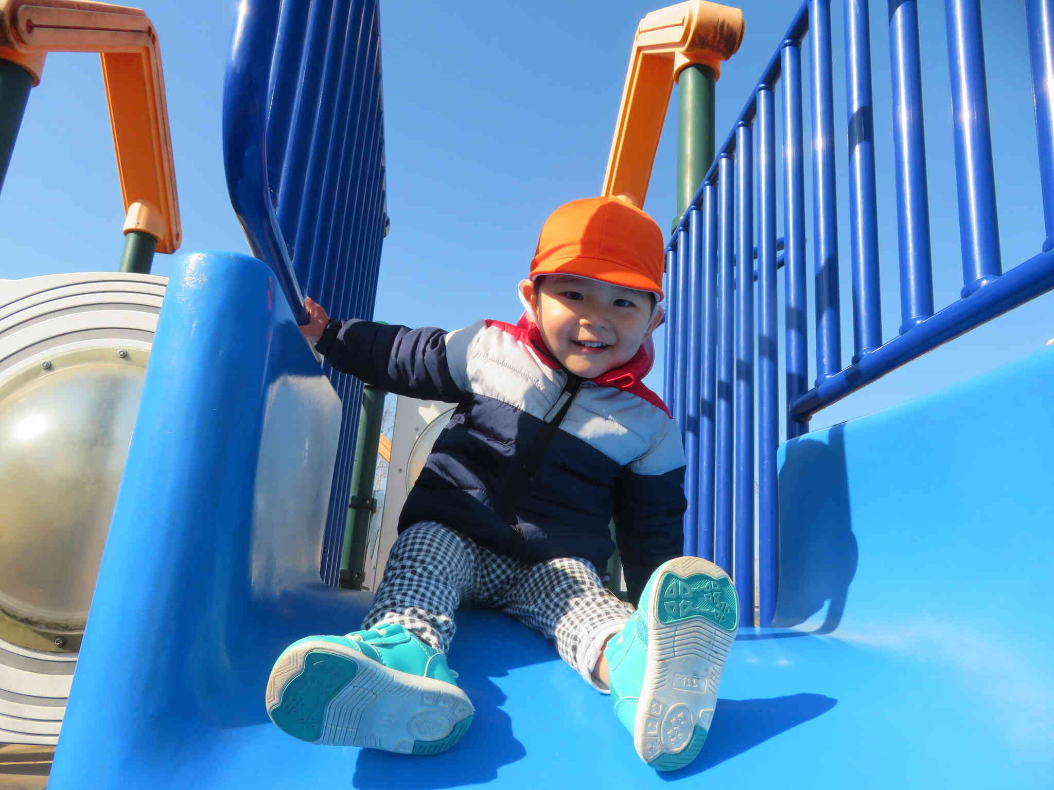 うさぎ組(2歳児)・あひる組(1歳児) お散歩⭐︎
