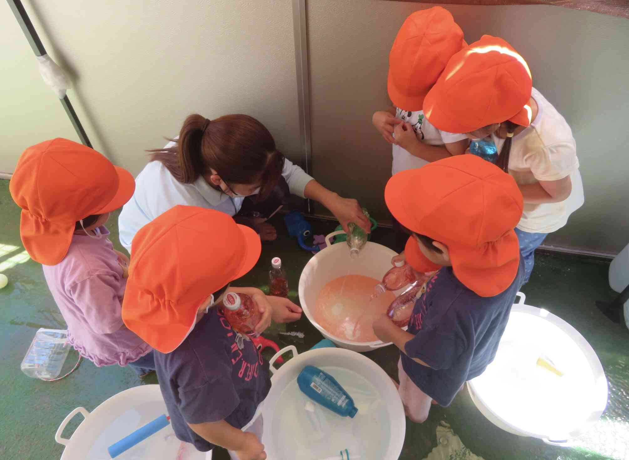 うさぎ組（2歳児）　水遊び☆