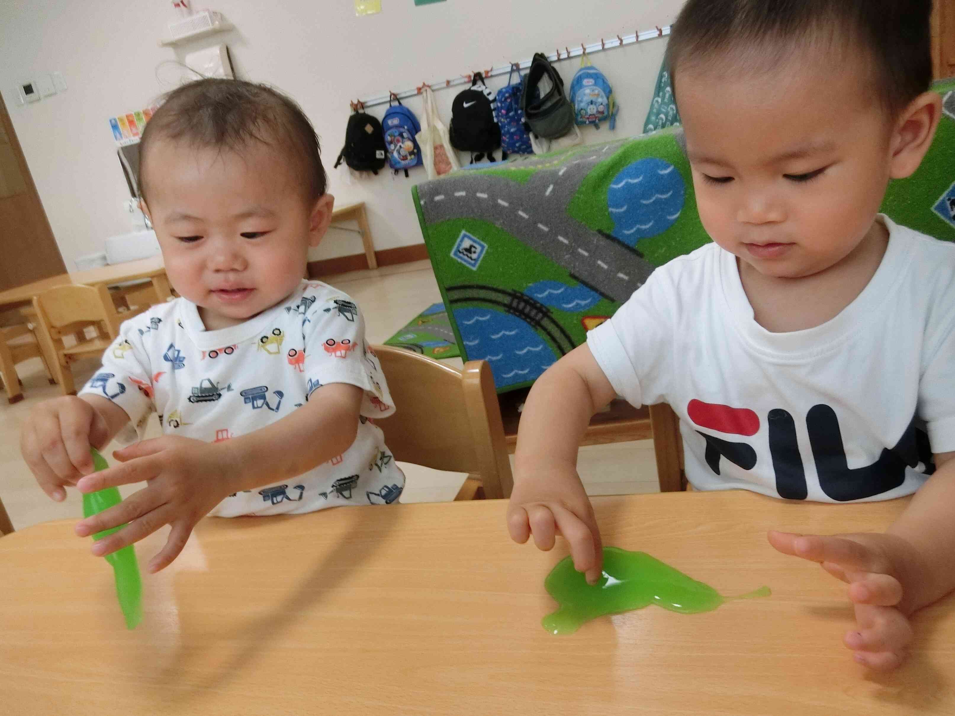 感触遊び