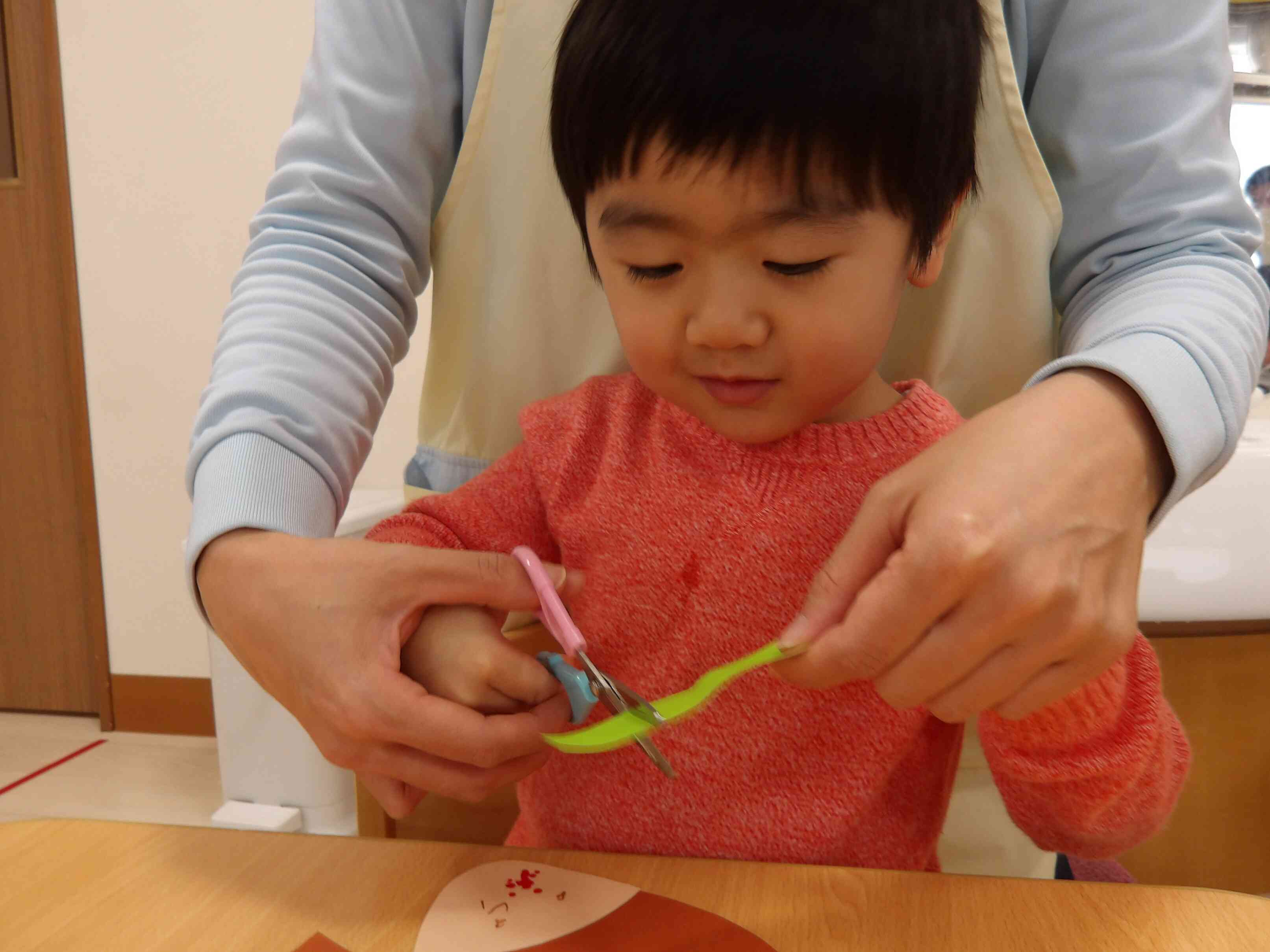 はさみでちょっきん！