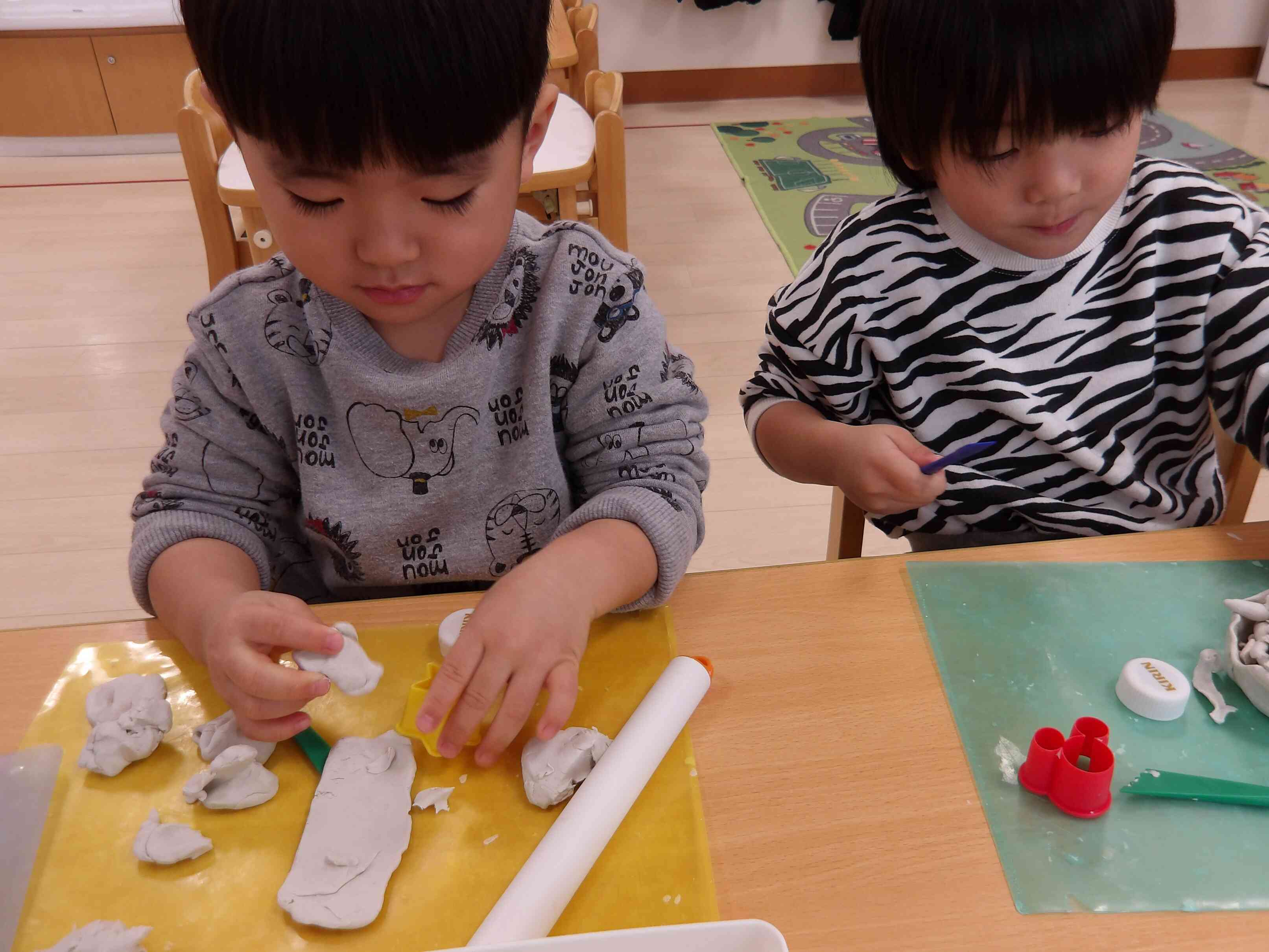 パトカーをつくろうかな～