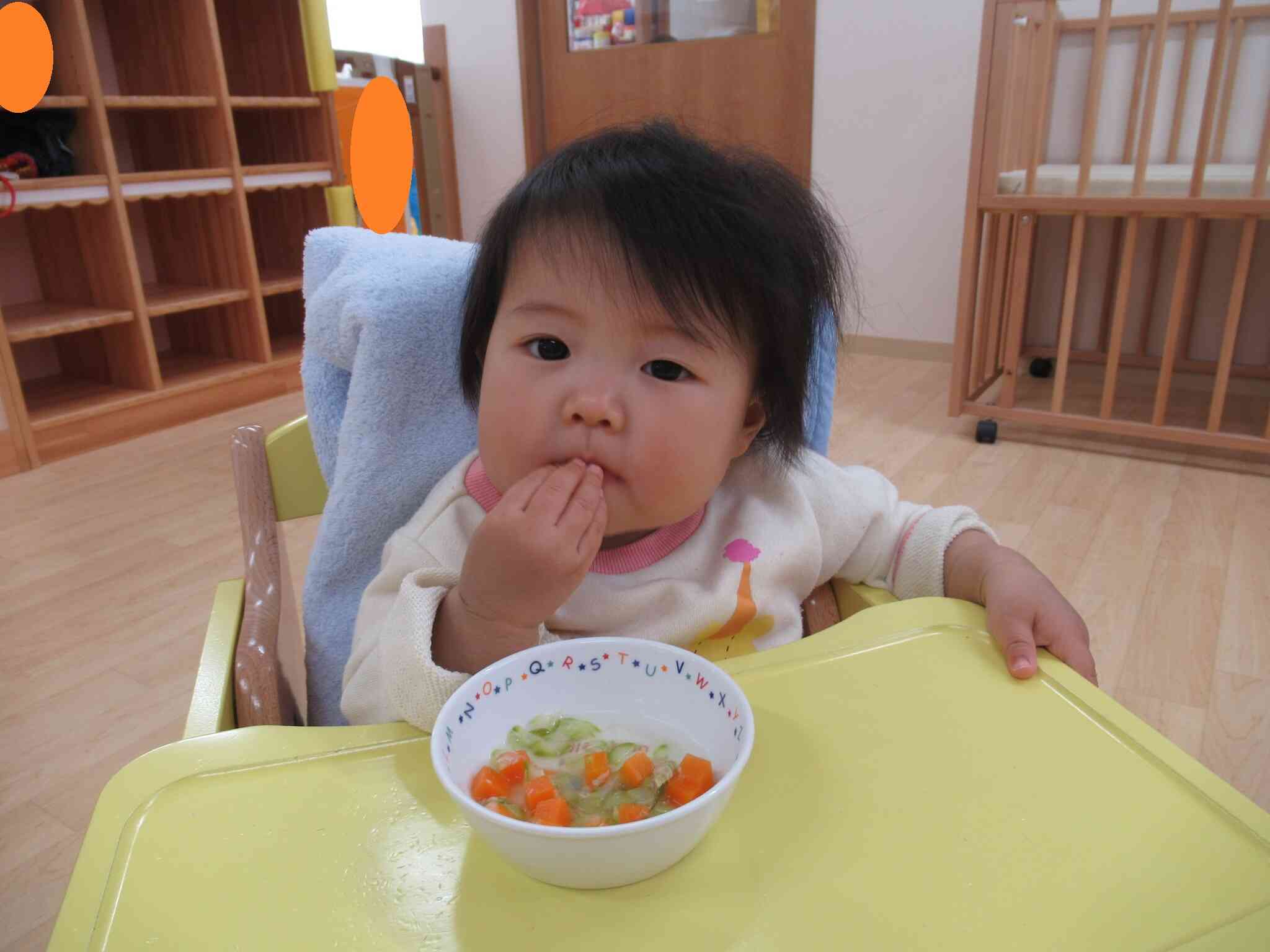 初めての給食～ひよこ組（0歳児）～