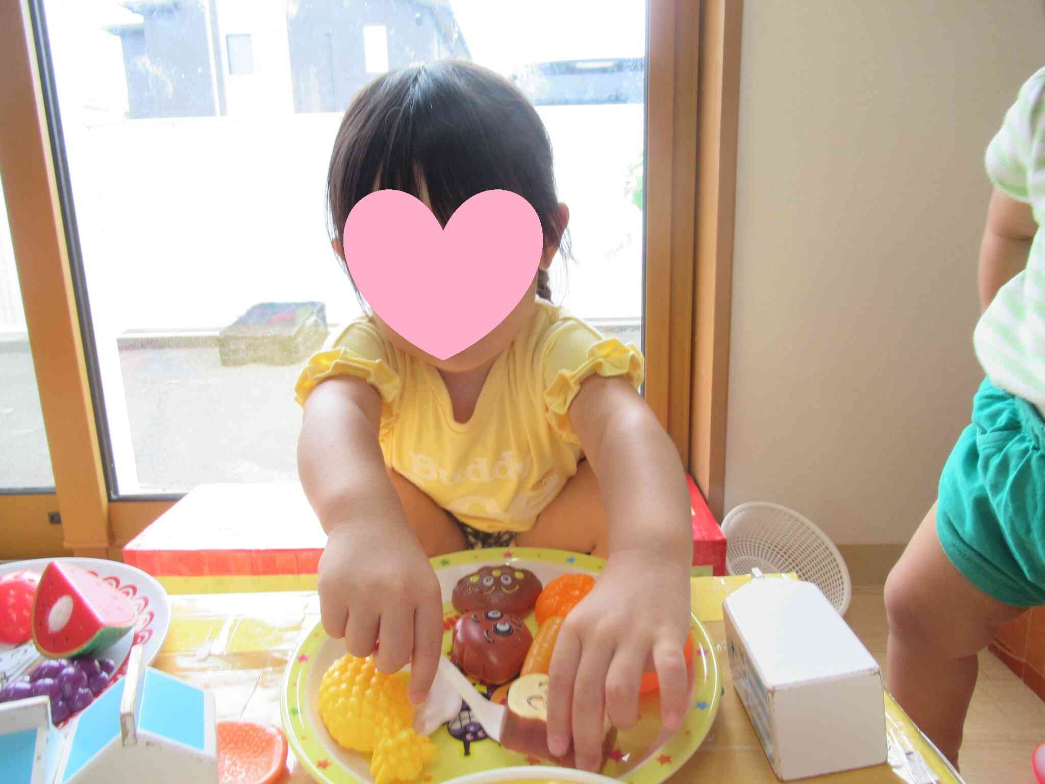 パン屋さんでーす！いかがですか～？