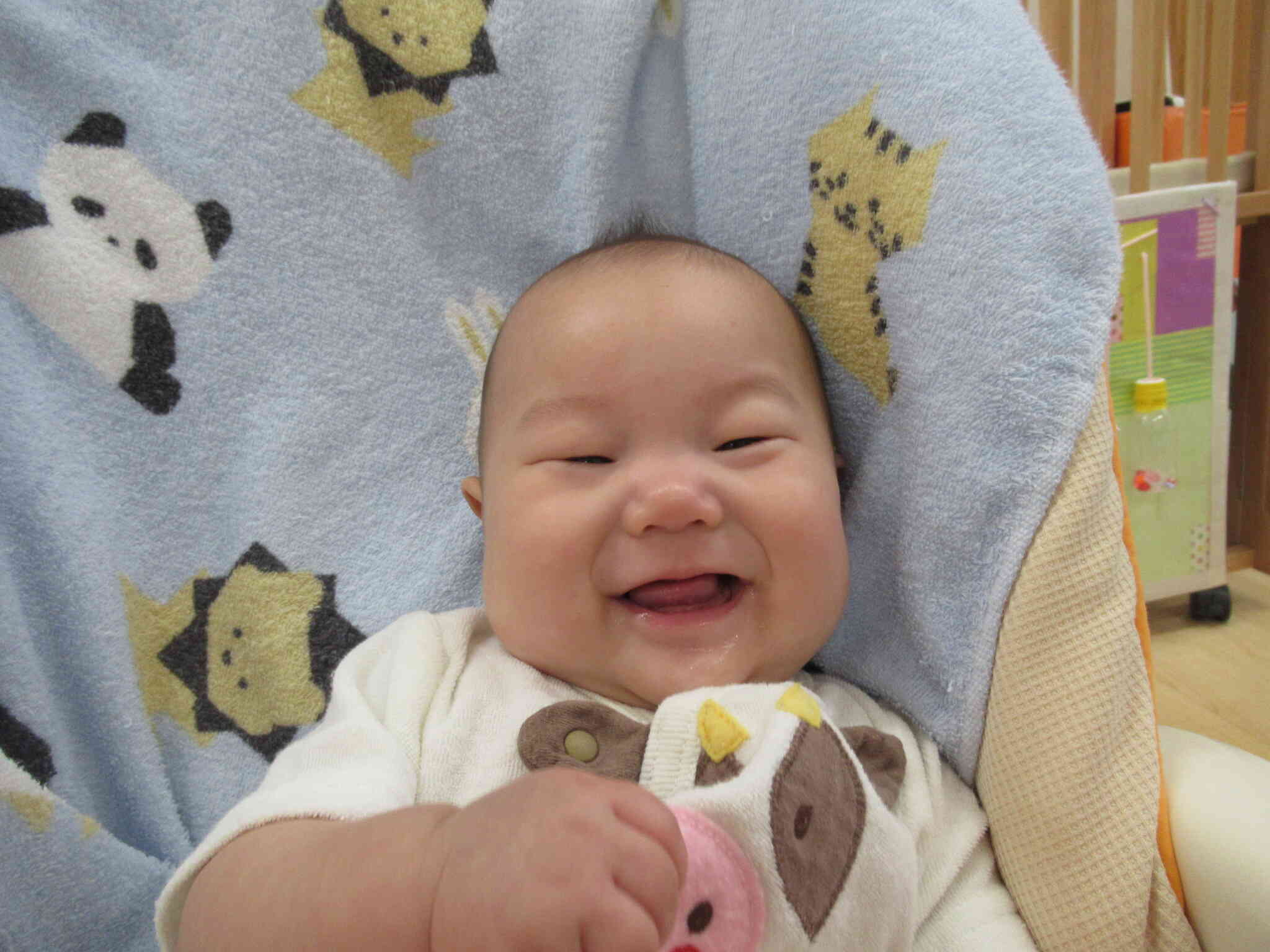 新しいお友達が仲間入り～ひよこ組0歳児～