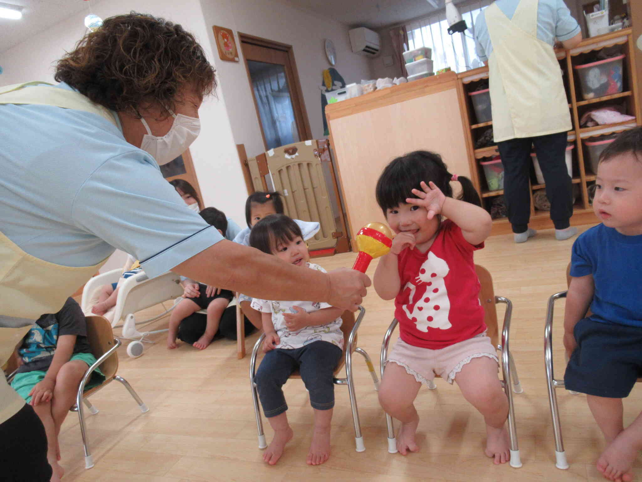 「たくさん食べさせてあげてね。」「はーい！」はずかしそうにお返事してくれました。