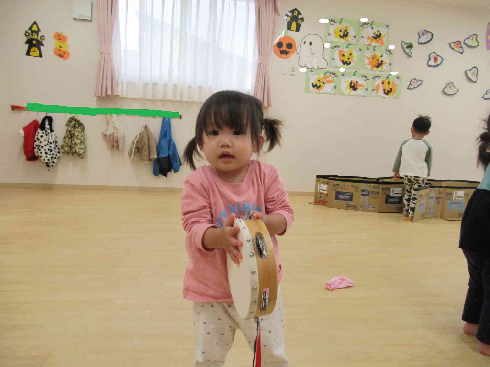 楽器を替えて遊びます