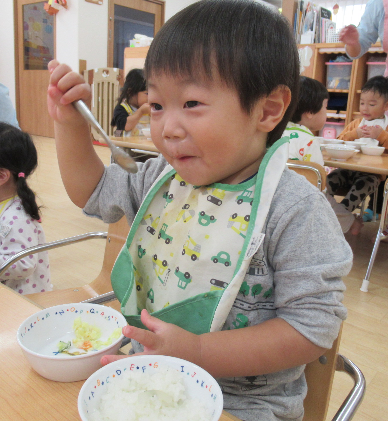 うさぎ組が作ってくれたサラダ、とっても美味しい！