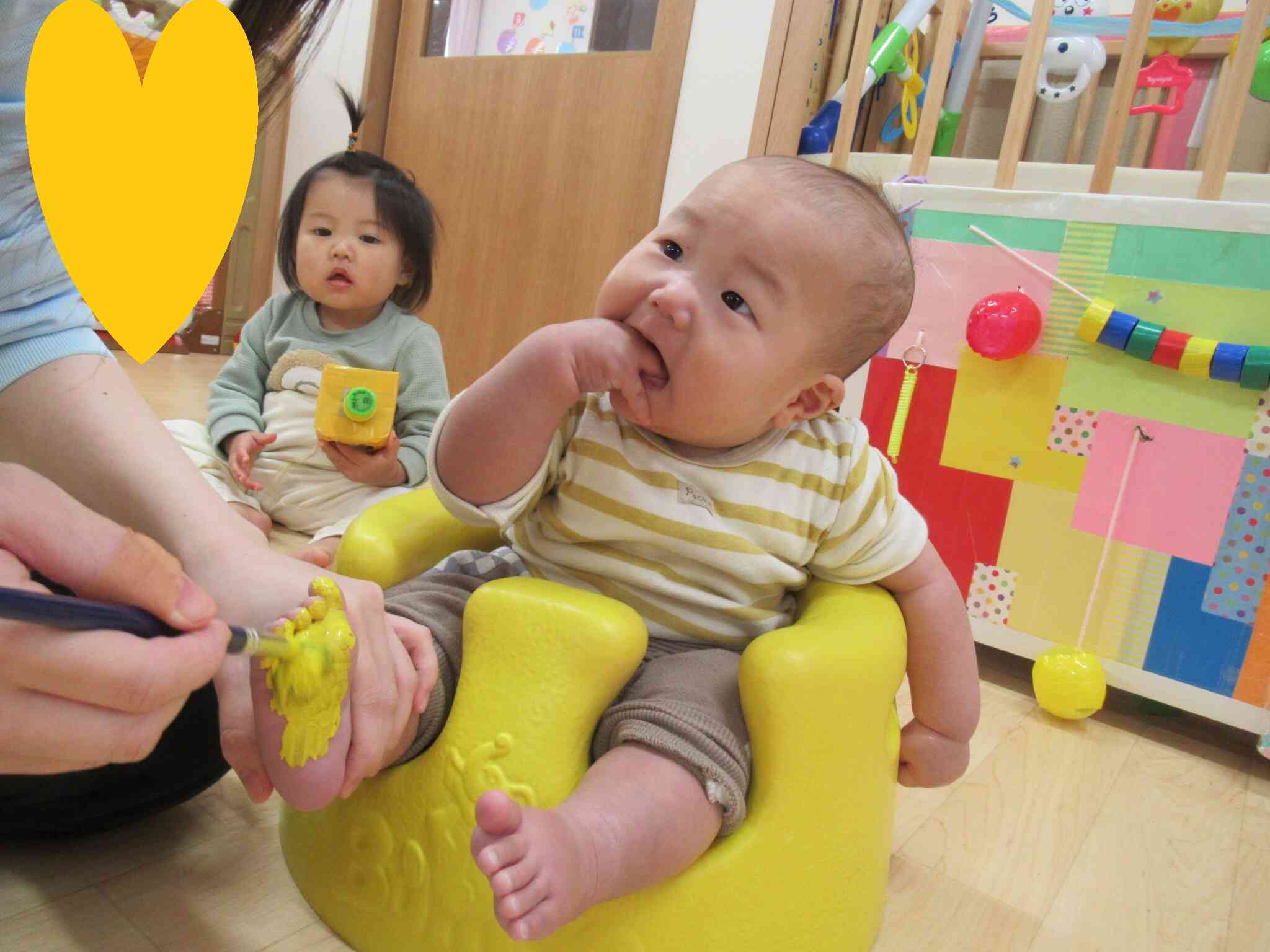 不思議な感触…。先生上手に塗ってね~。