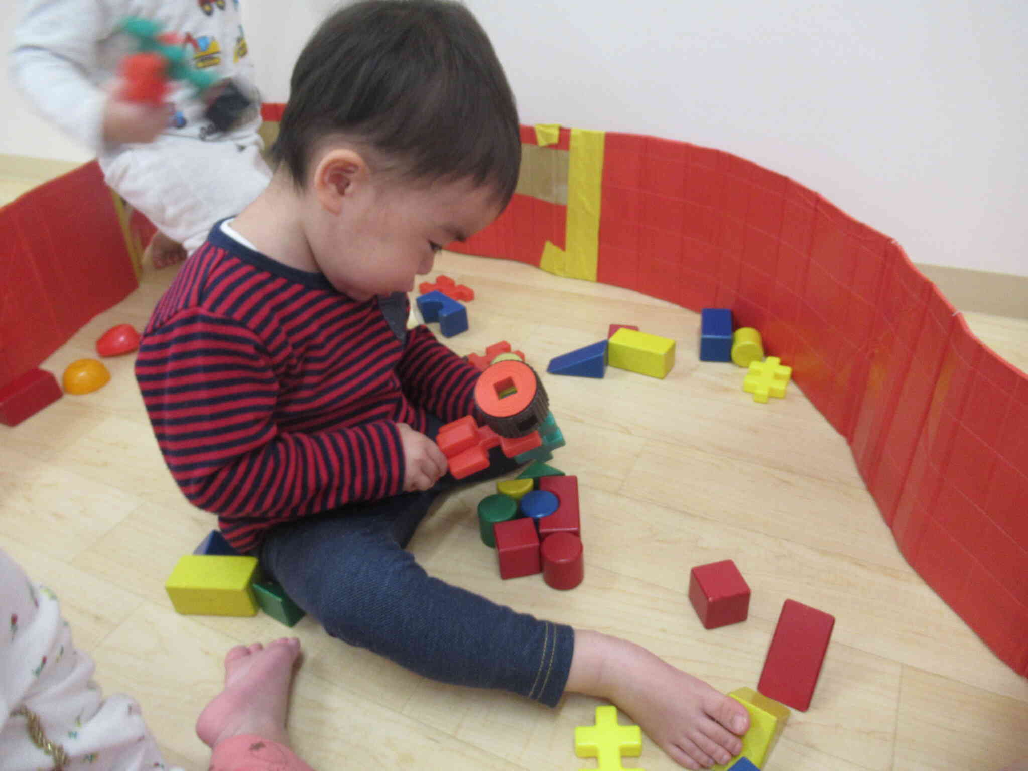 ごっこ遊びの様子～あひる組（1歳児）