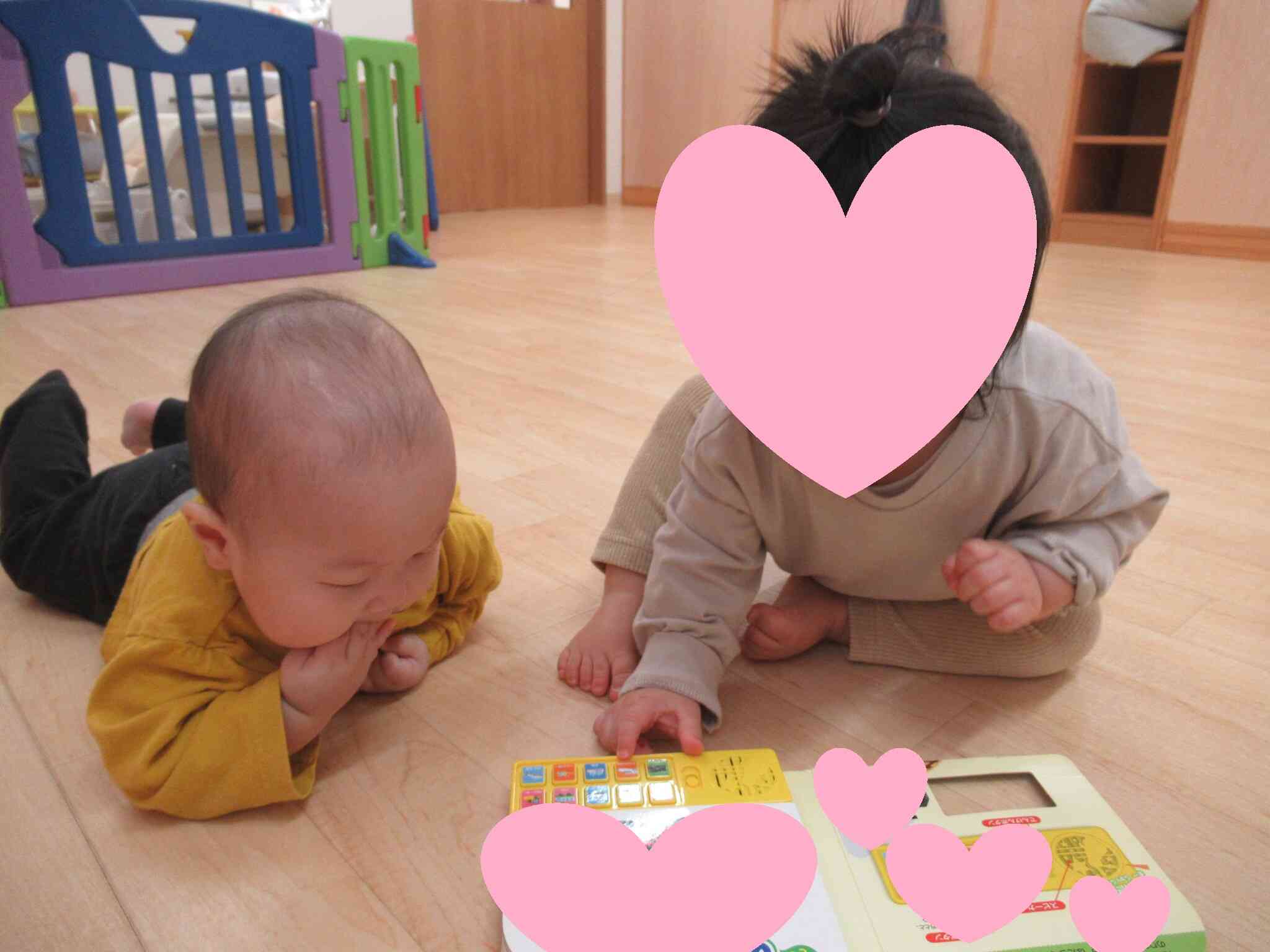 最近のひよこ組（0歳児）の様子