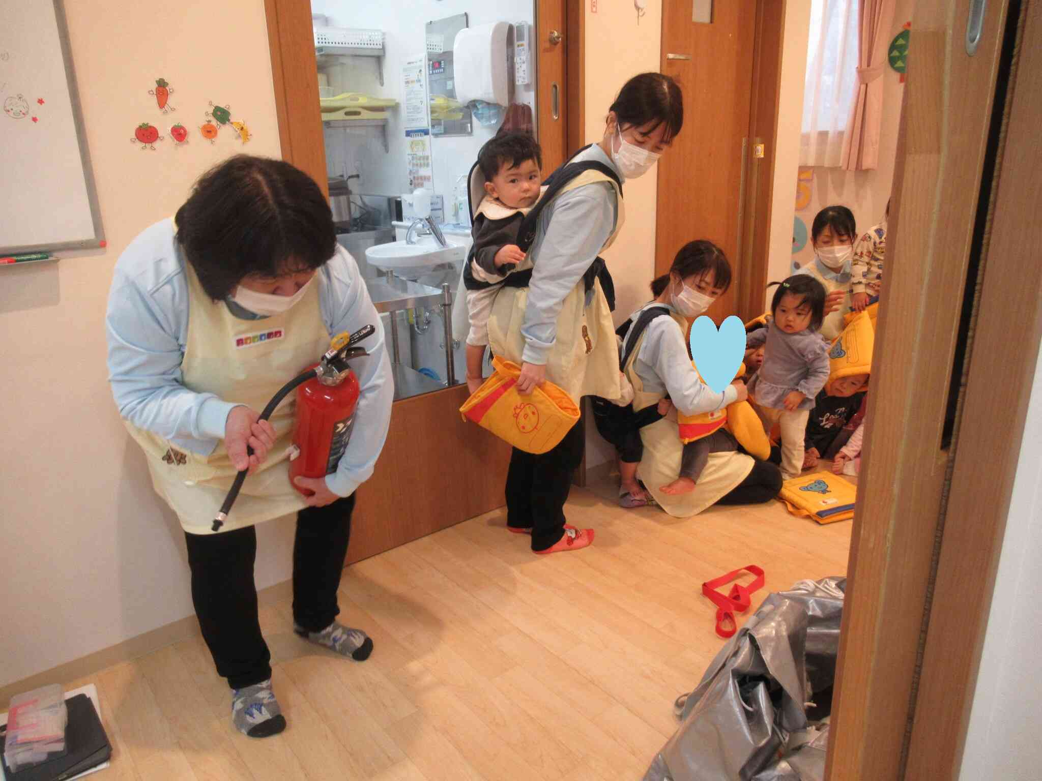 職員による初期消火を行いました