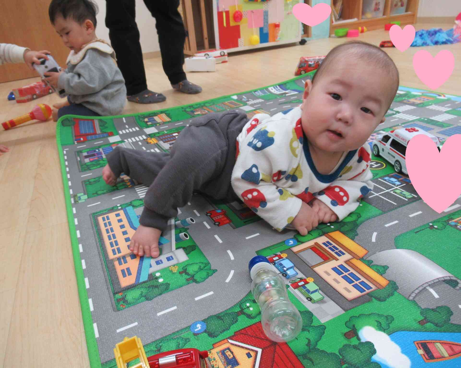 「すてきなポーズでしょ~。とってとって~!」