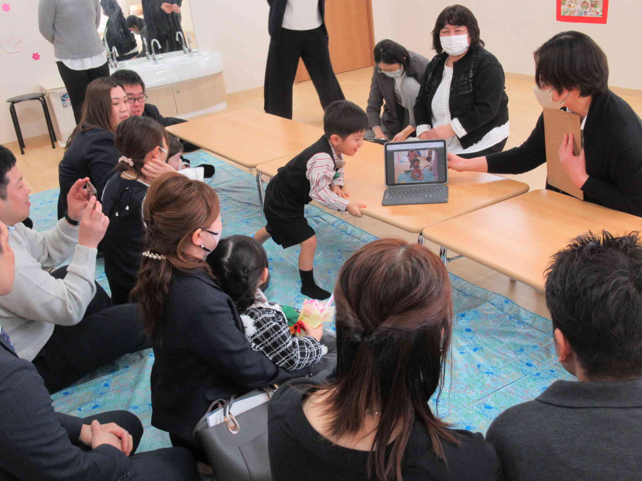 卒園お祝い会後、思い出を振り返りました