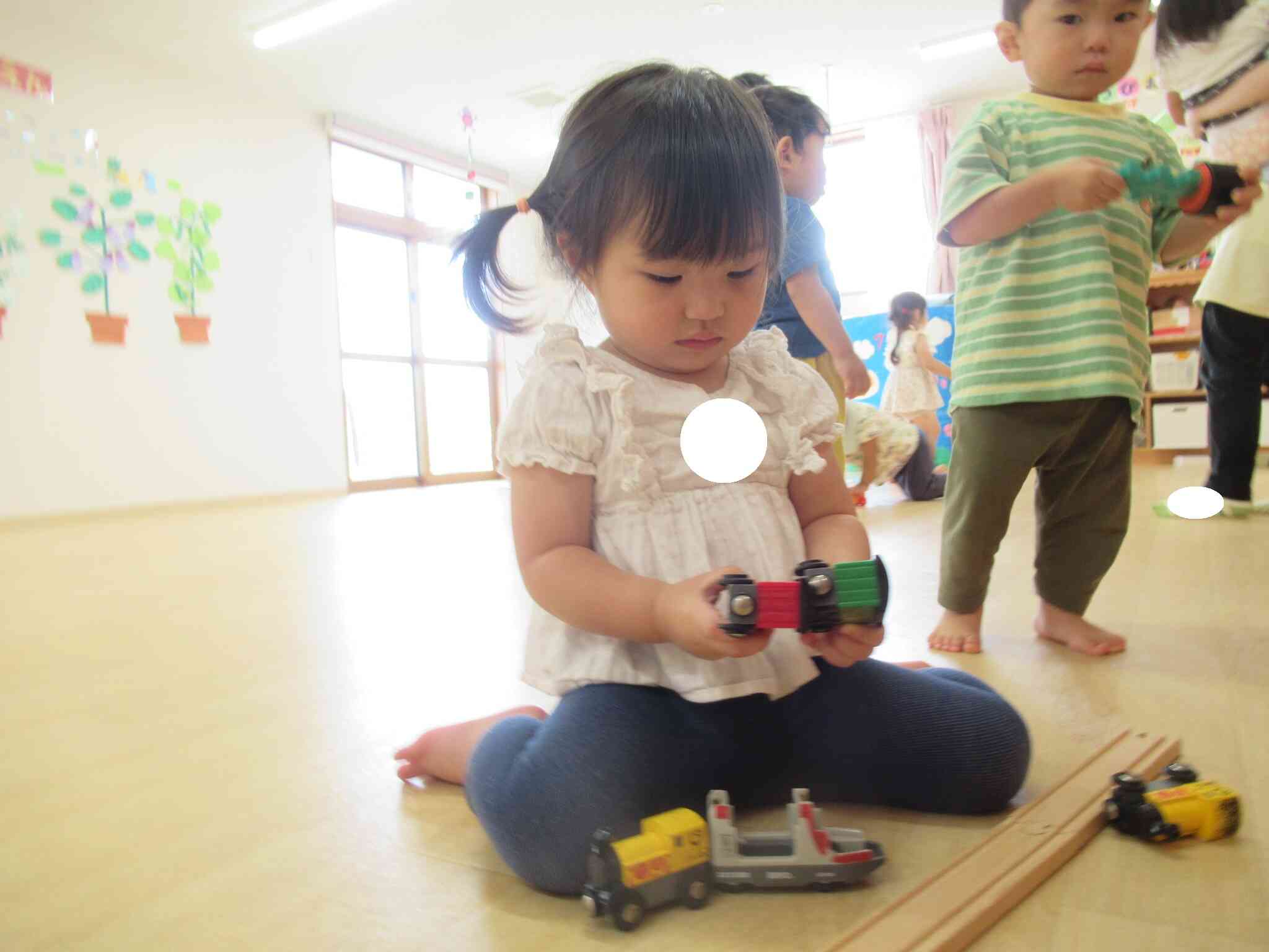 どのおもちゃで遊ぼうかな