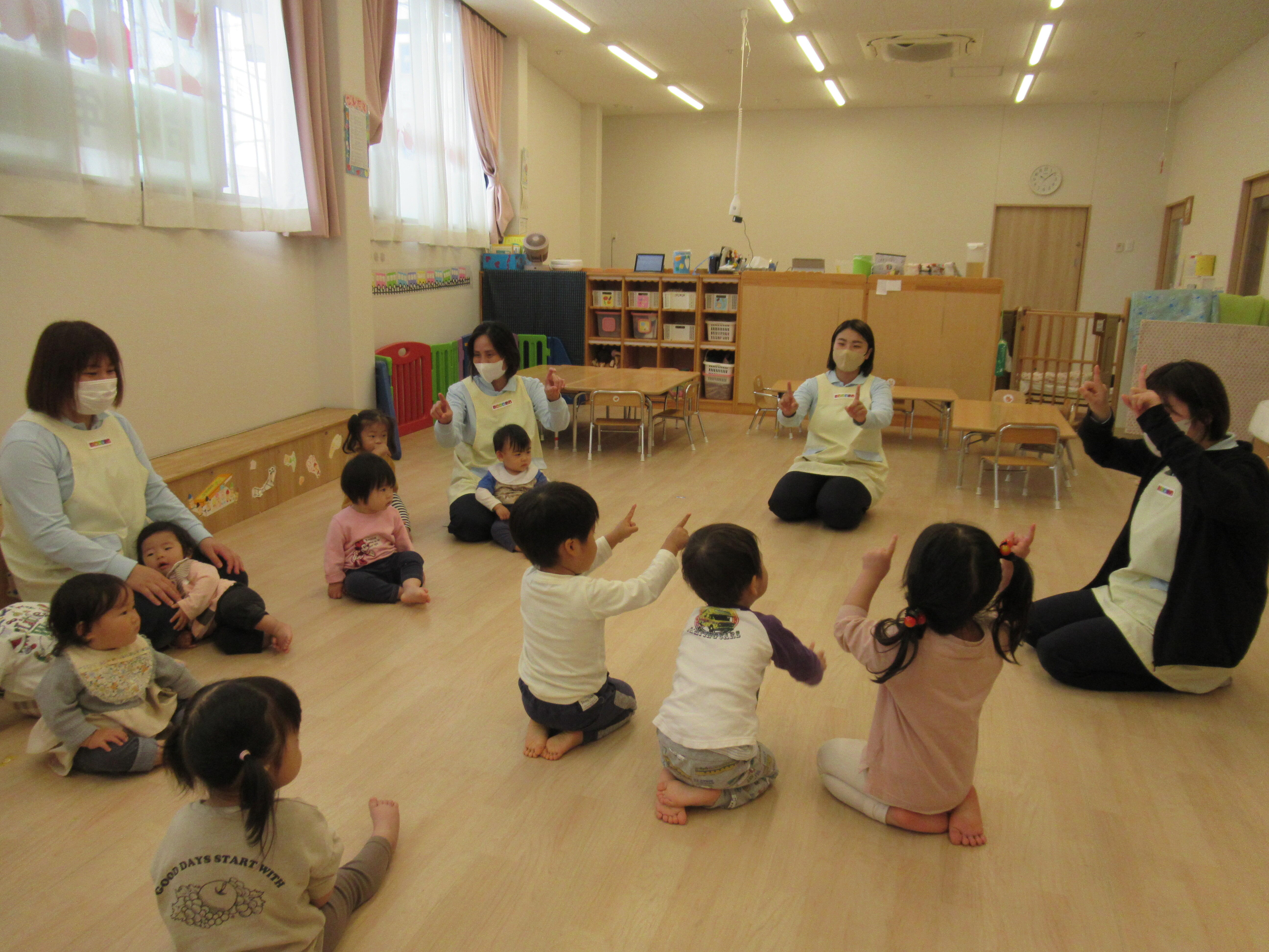 子育てひろば　一緒にあそぼ　～離乳食試食会～