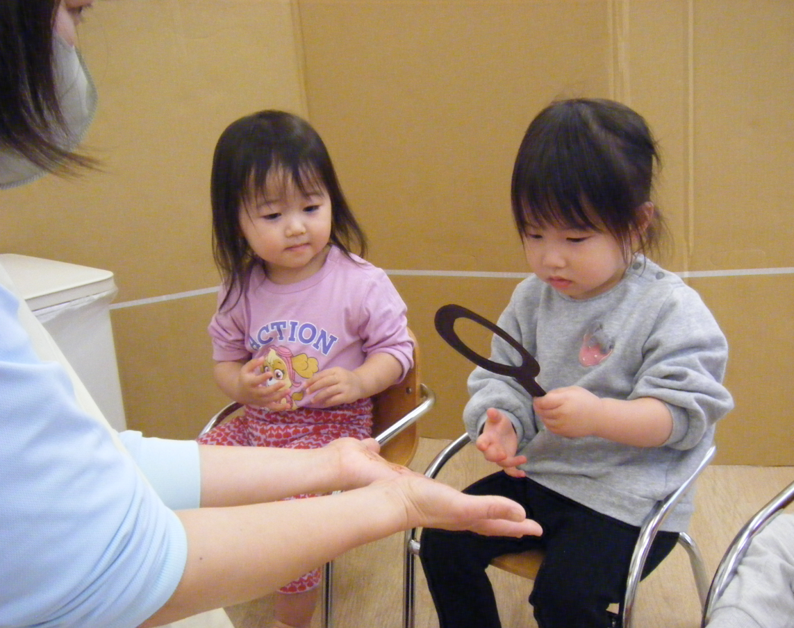食育～手の洗い方、座り方～
