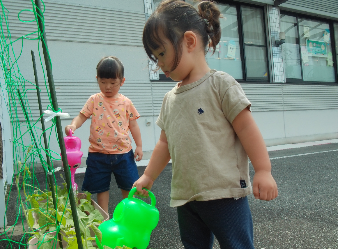 お水をたくさんあげようね♡