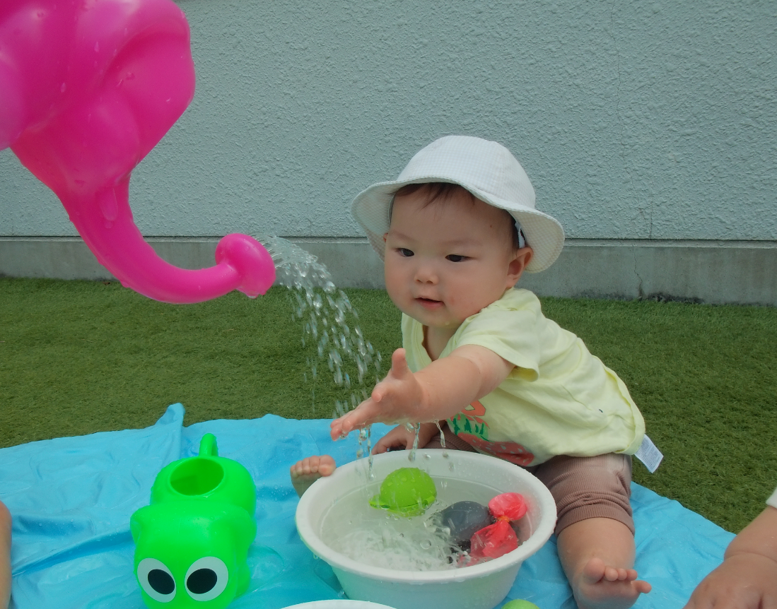 お水遊び楽しいね♪