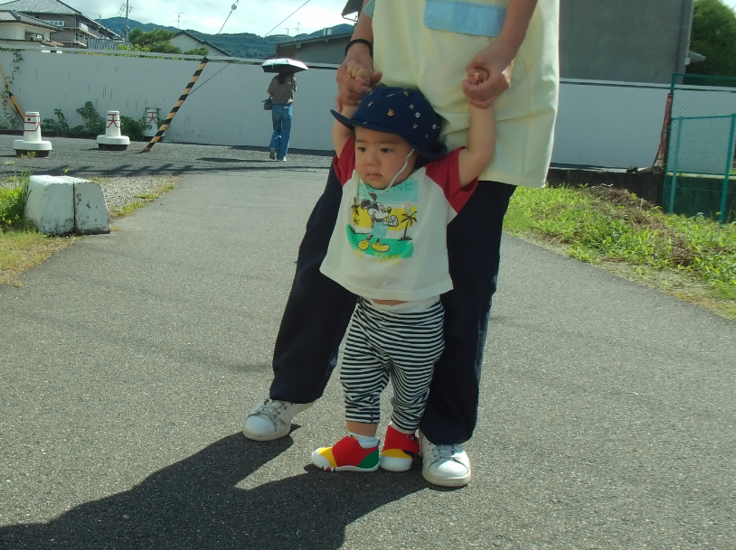 頑張ってあるくよぉ～