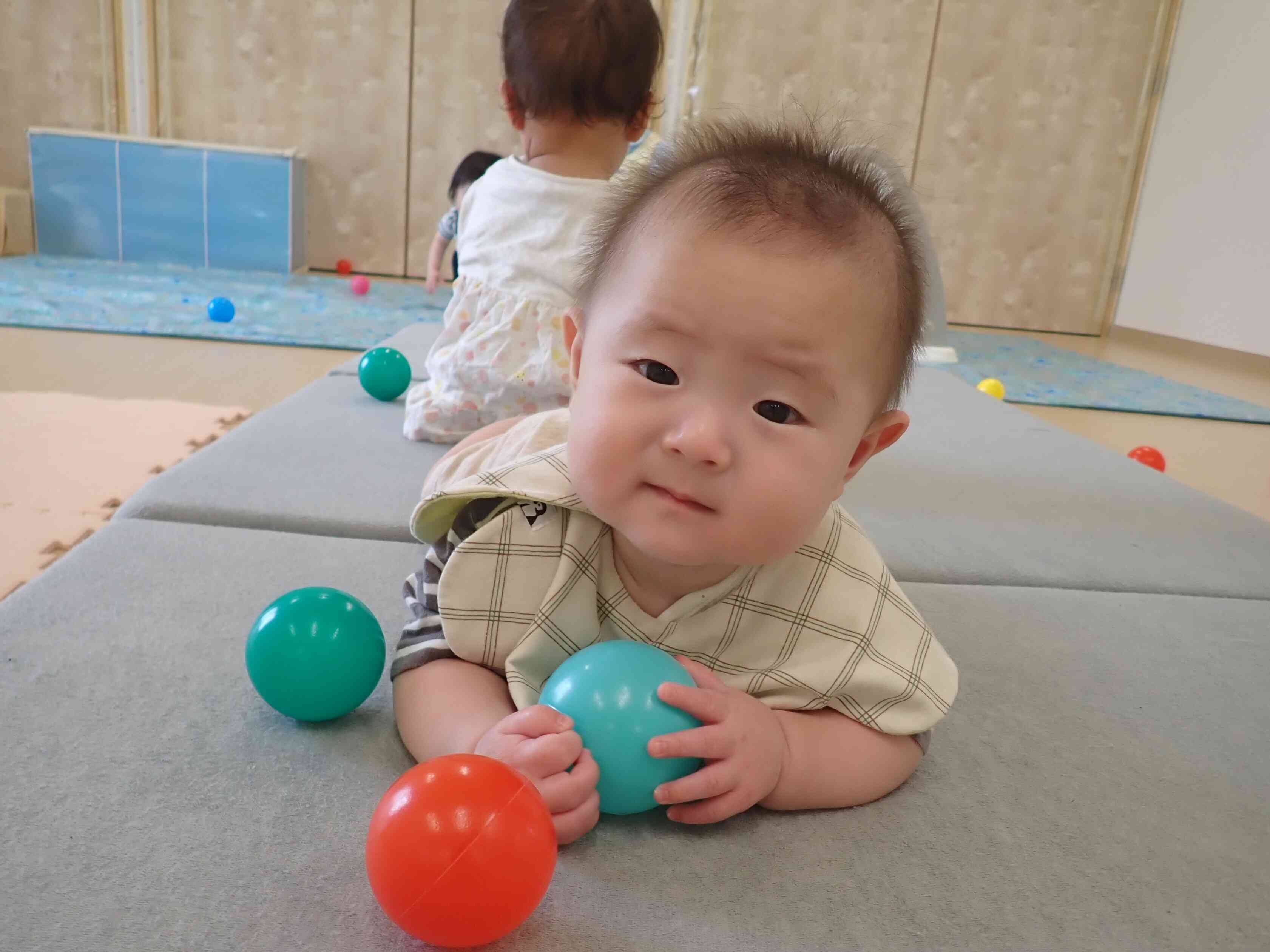 ボールで遊ぶよ！