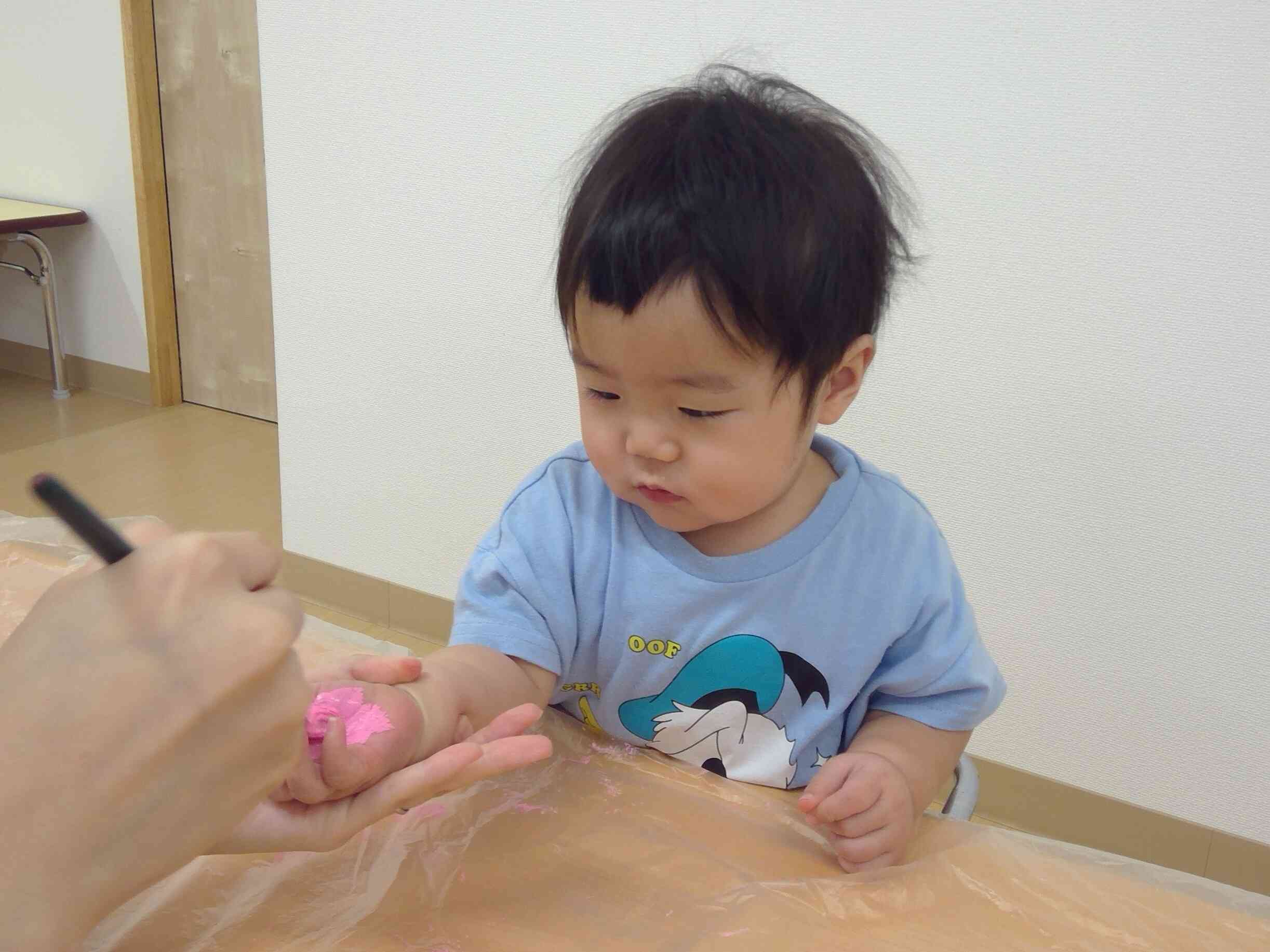 手にぬりぬり!