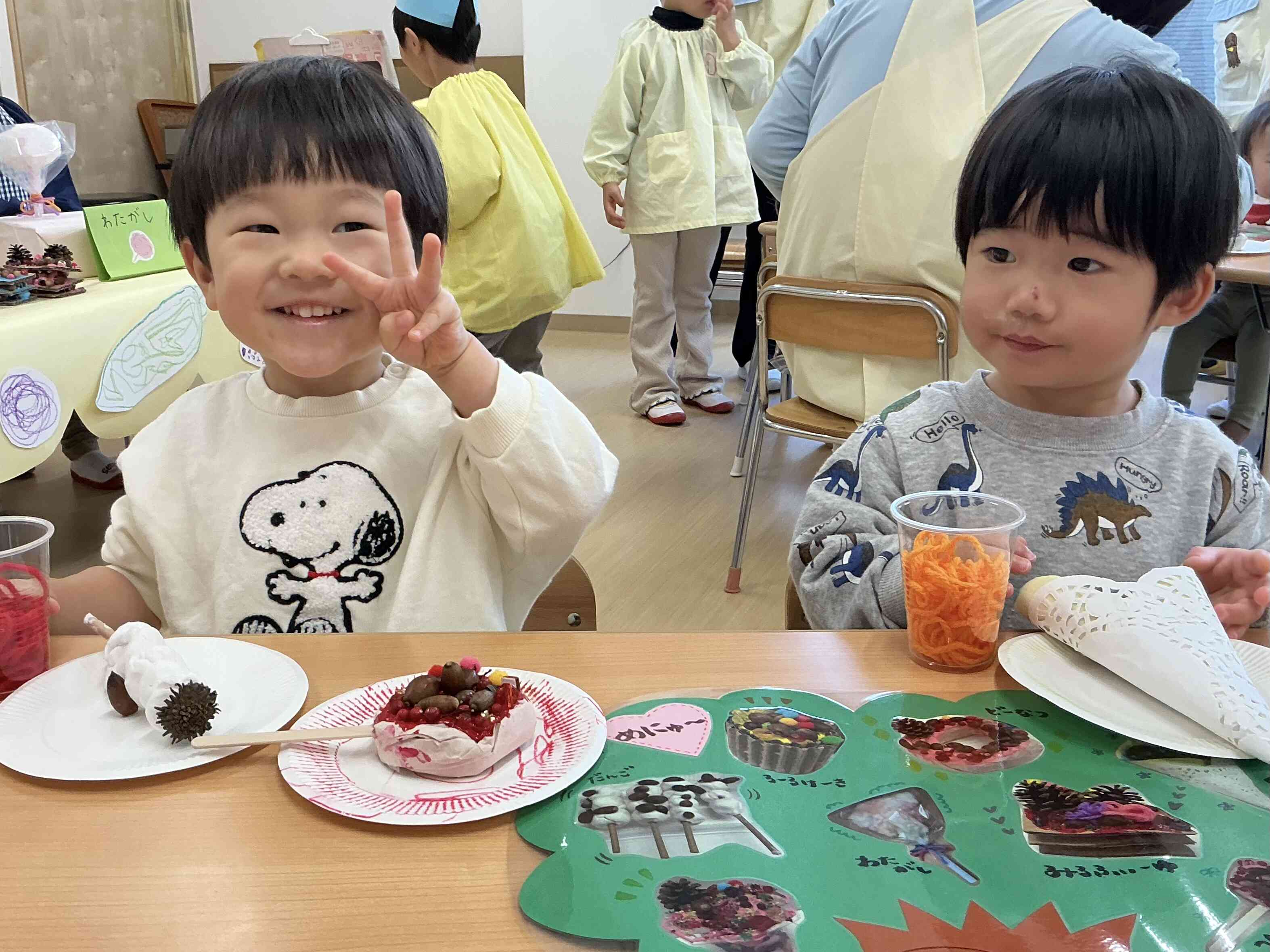 森のデザート屋さんに招待してもらったよ！ あひる組