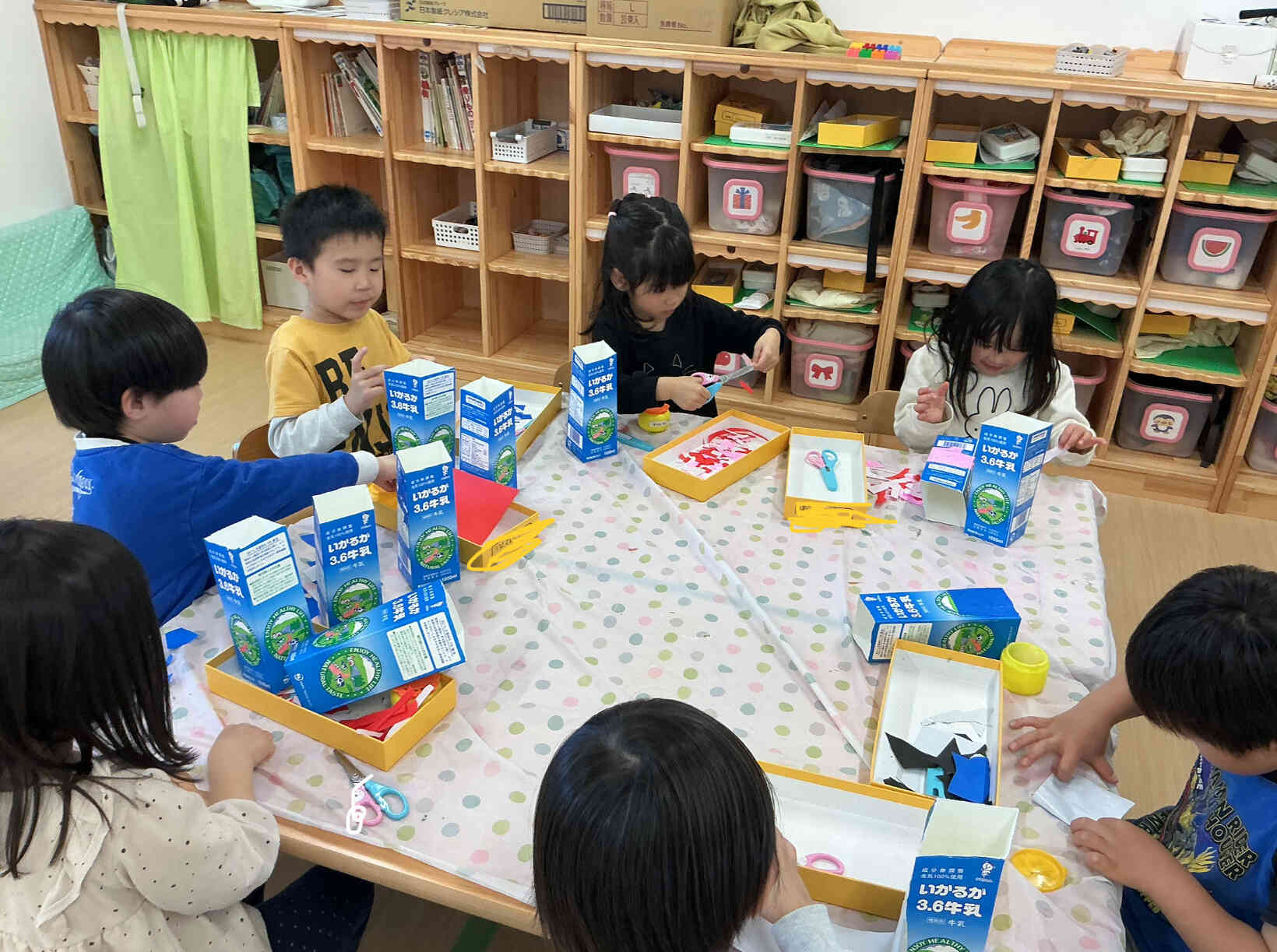 何色のお家にしようかな