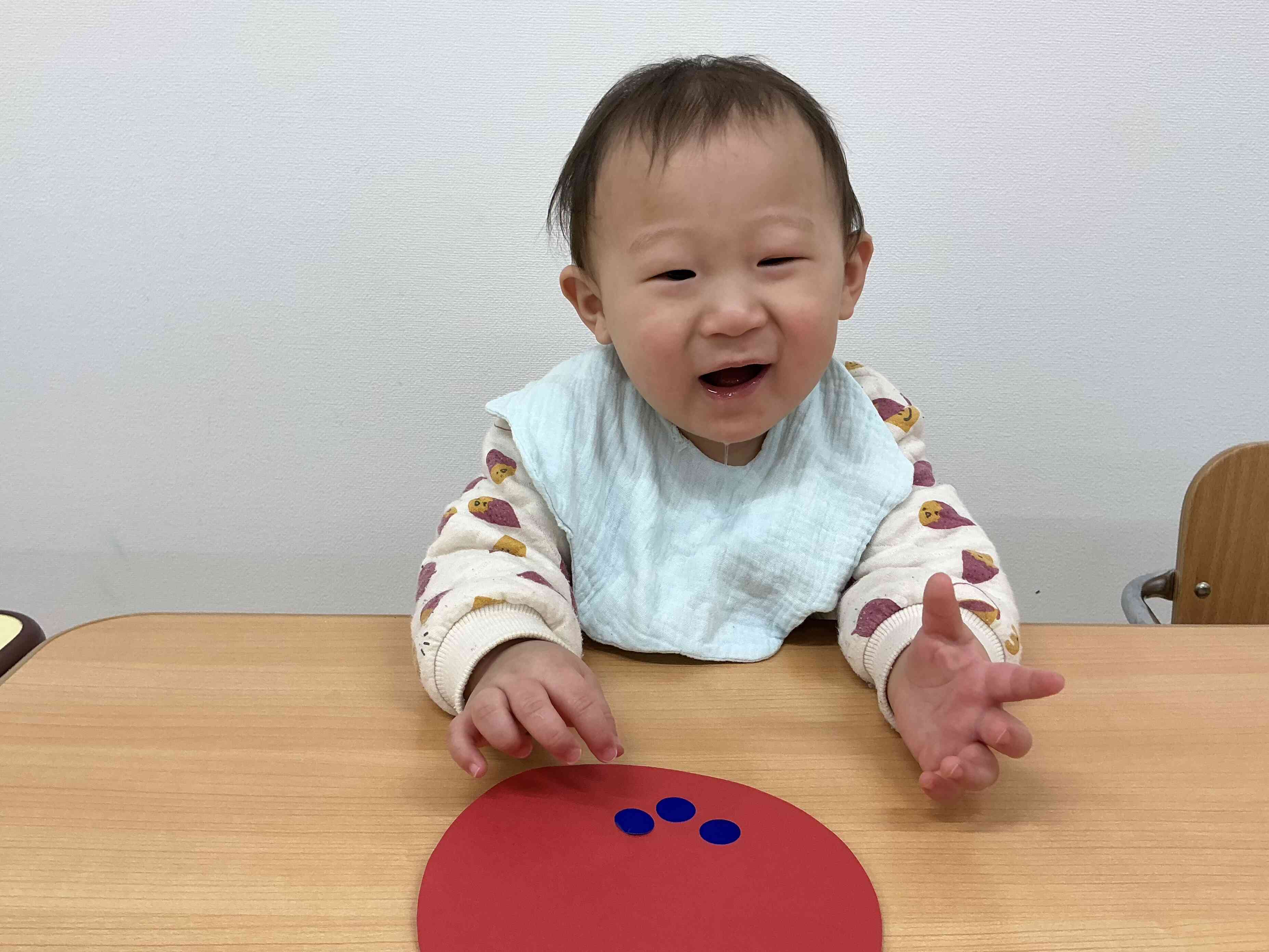 シール遊び　ひよこ組