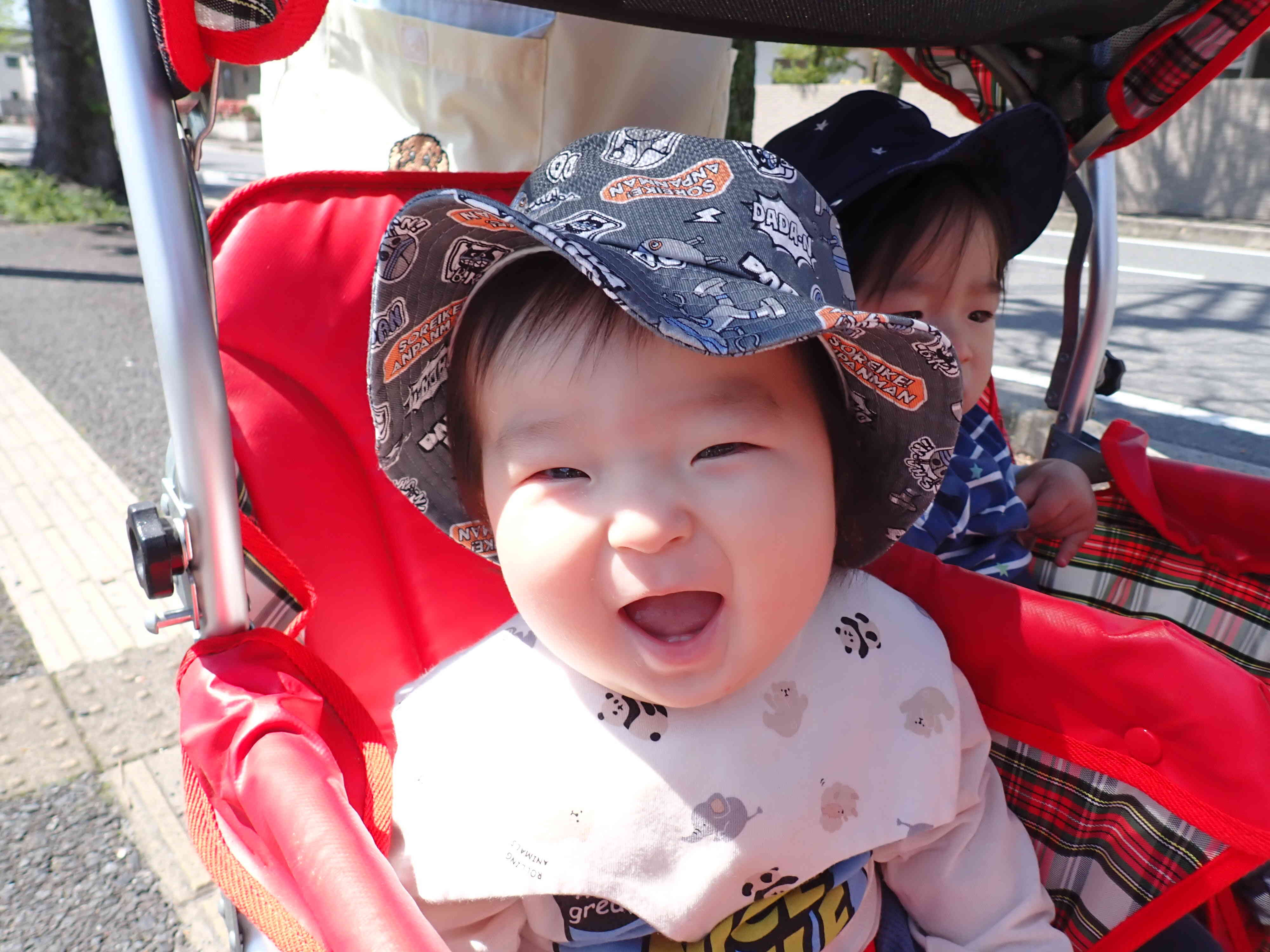 お歌に合わせてノリノリ～♪