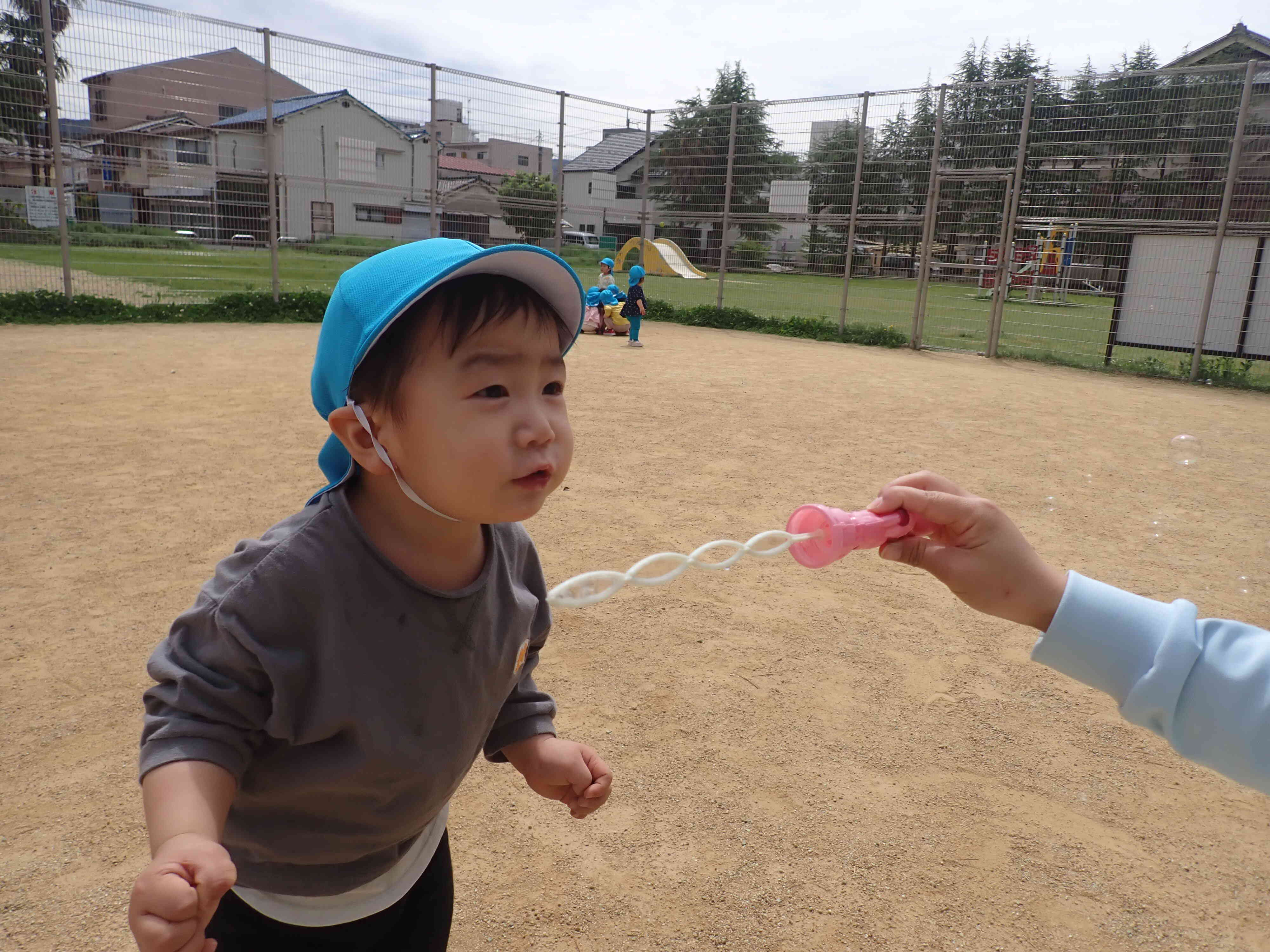 シャボン玉とんだ！