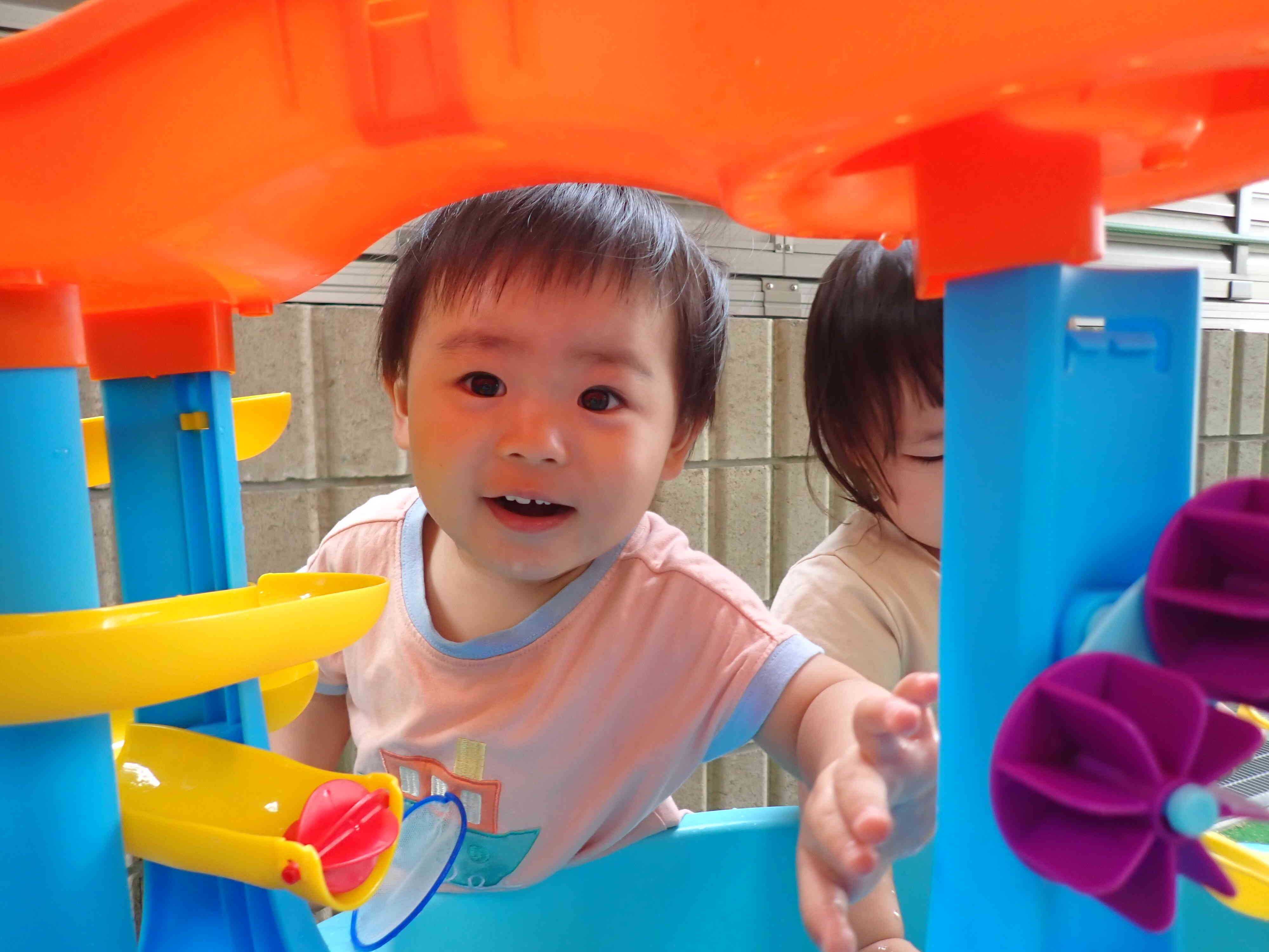 ダイナミックに水遊び♡