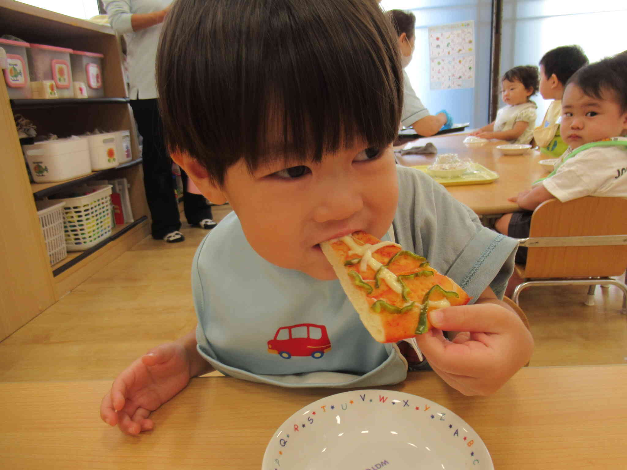 パクっ