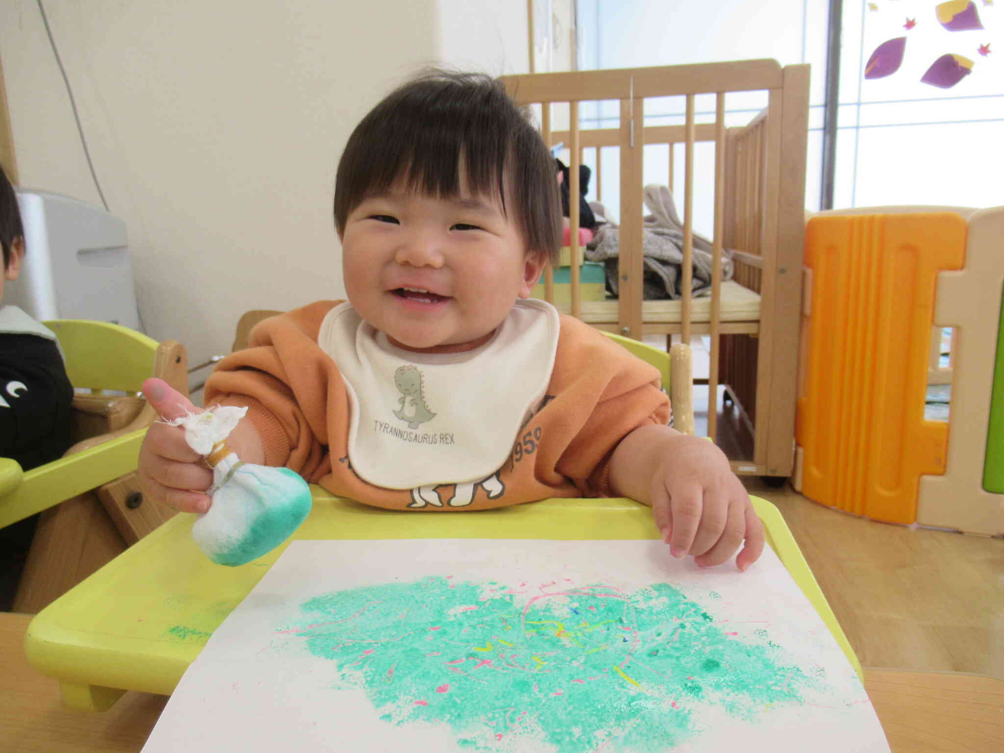 絵の具でトントン