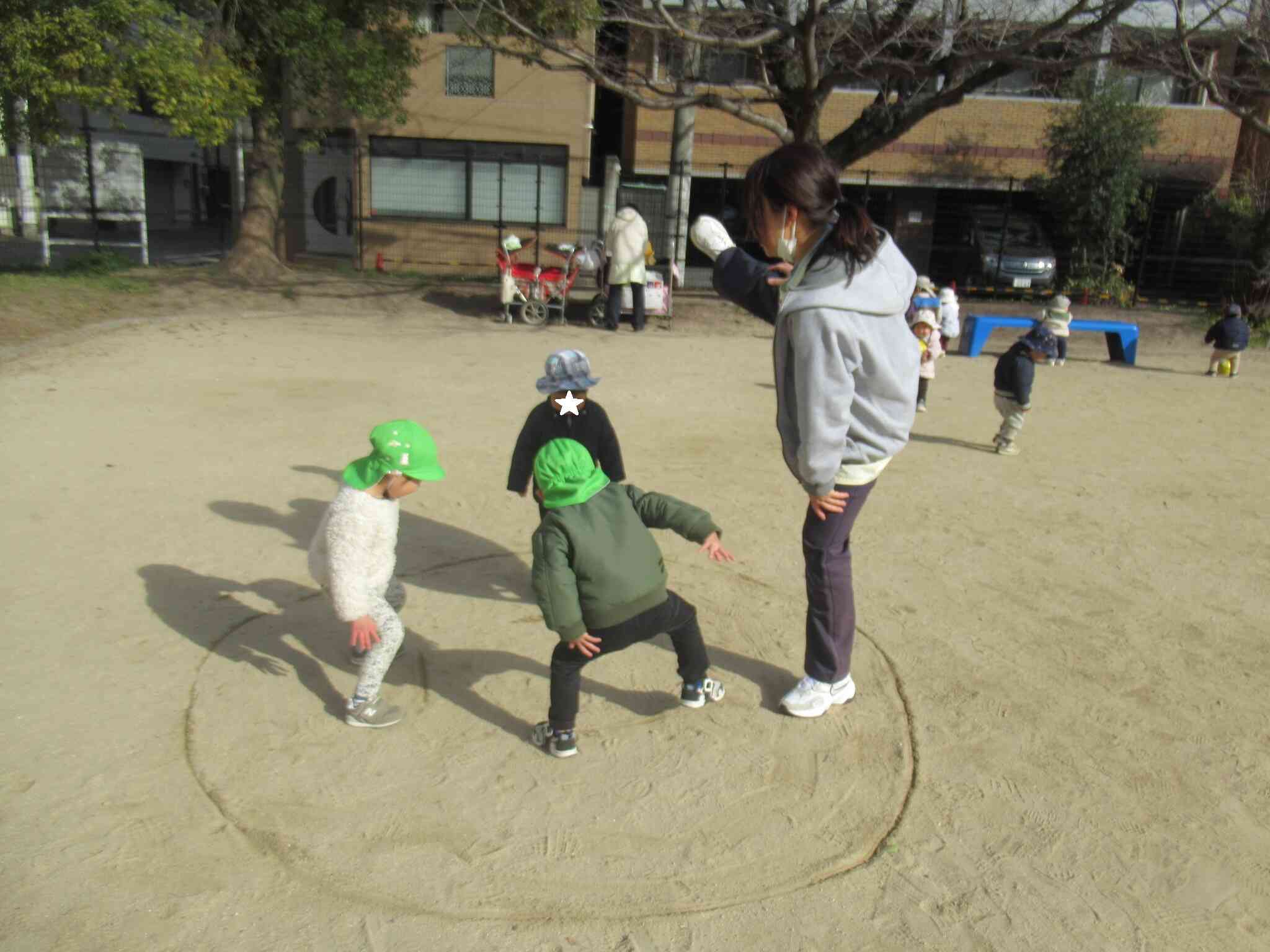 足を高く上げて～