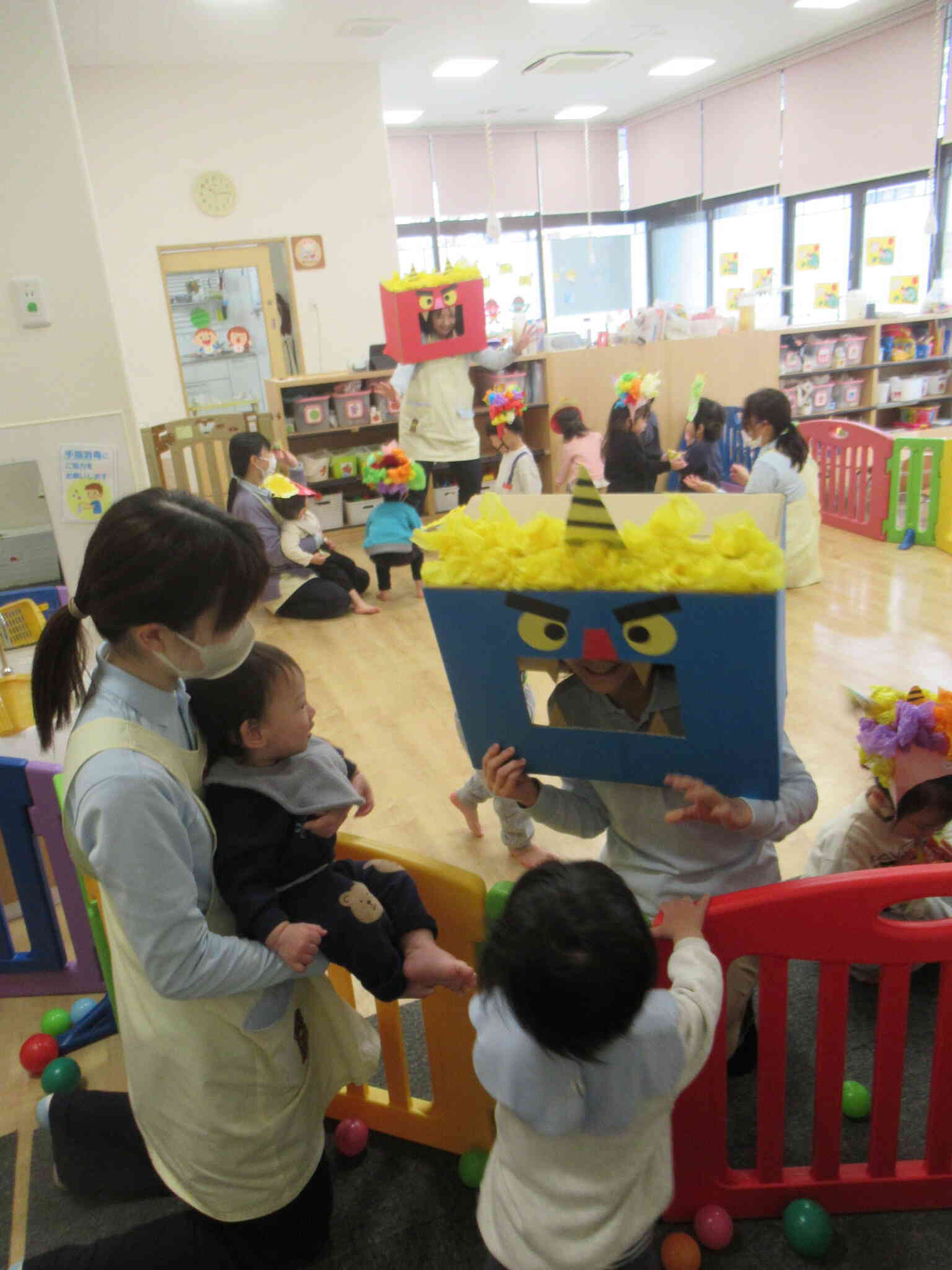 ひよこ組さん、興味津々