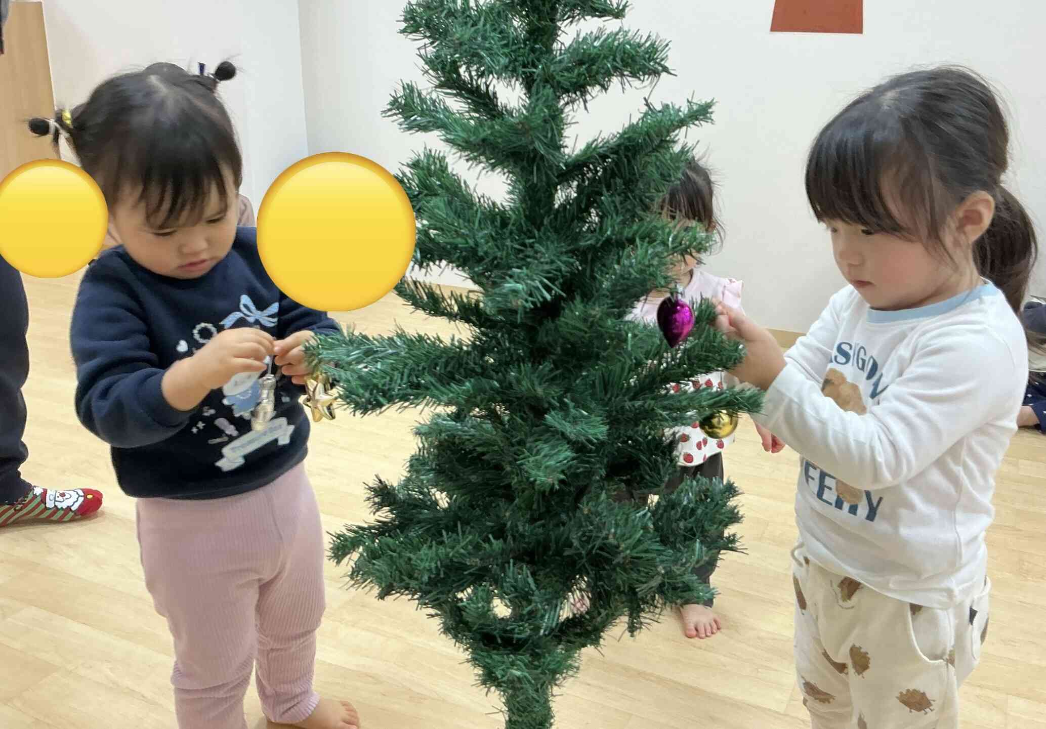 飾りつけスタート♫